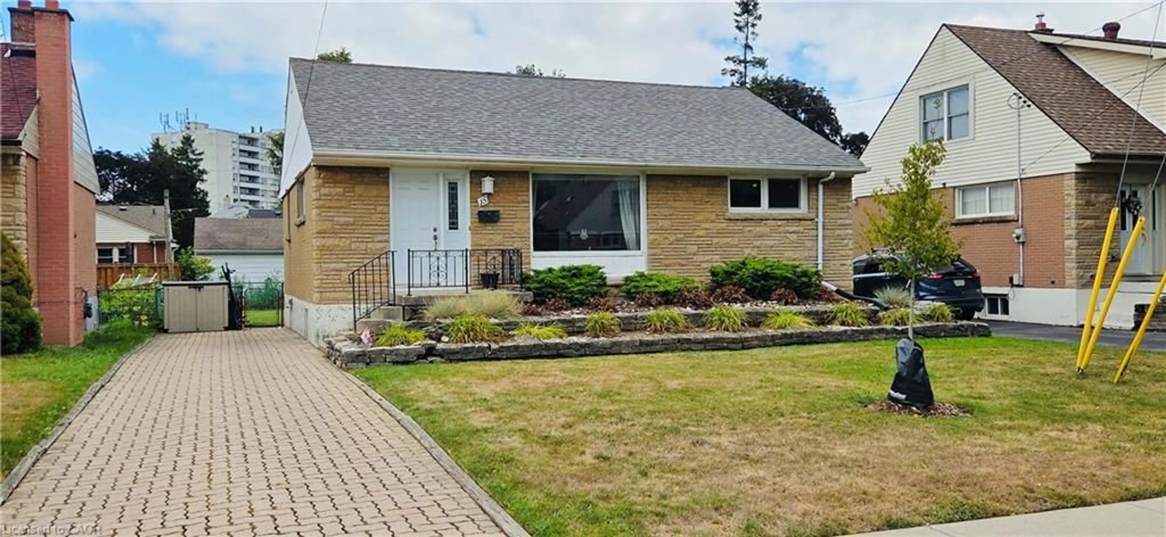Home with vinyl exterior material, street for 15 Mericourt Rd, Hamilton Ontario L8S 2N5