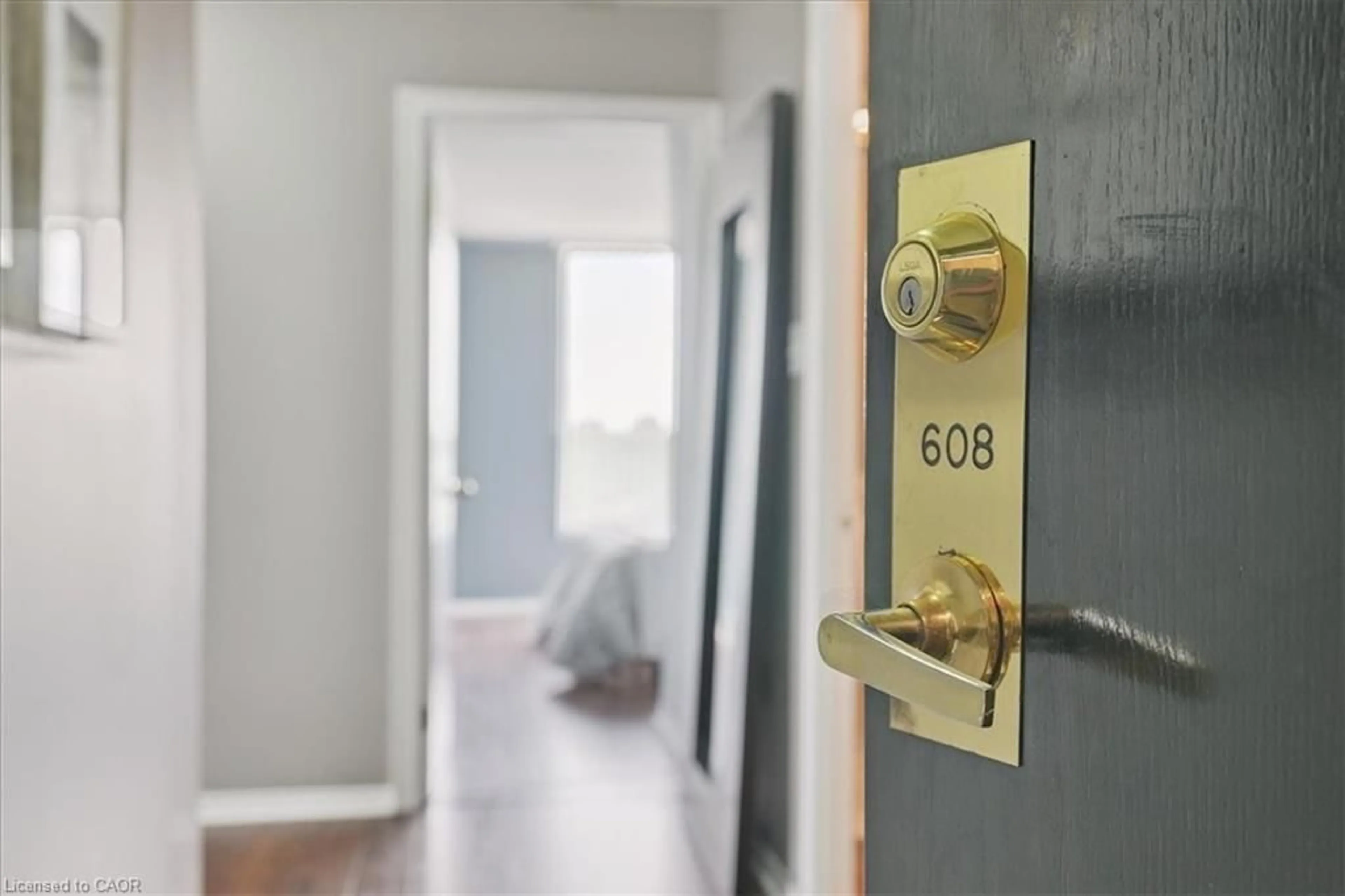 Indoor entryway for 5100 Dorchester Rd #608, Niagara Falls Ontario L2E 7H4