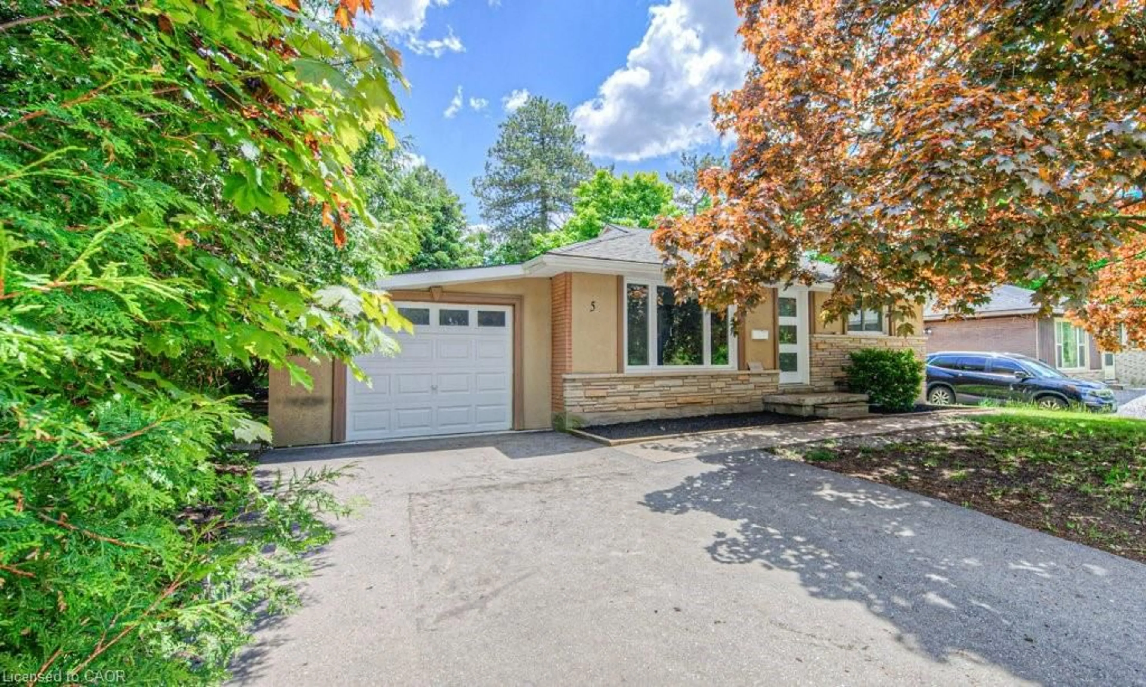 Home with brick exterior material, street for 5 Alison Ave, Cambridge Ontario N1R 1M8