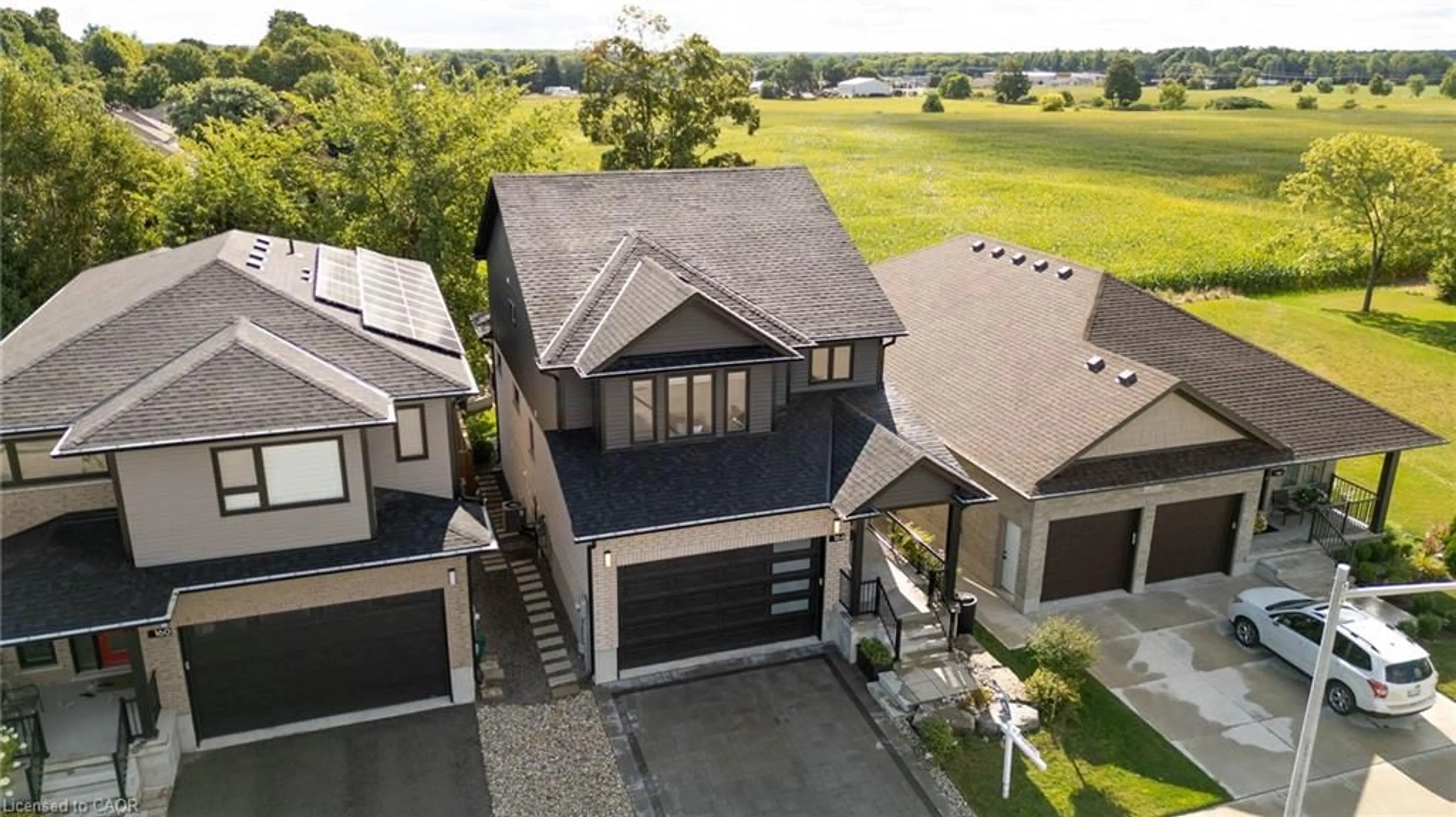 A pic from outside/outdoor area/front of a property/back of a property/a pic from drone, street for 164 Timber Trail Rd, Elmira Ontario N3B 0E3