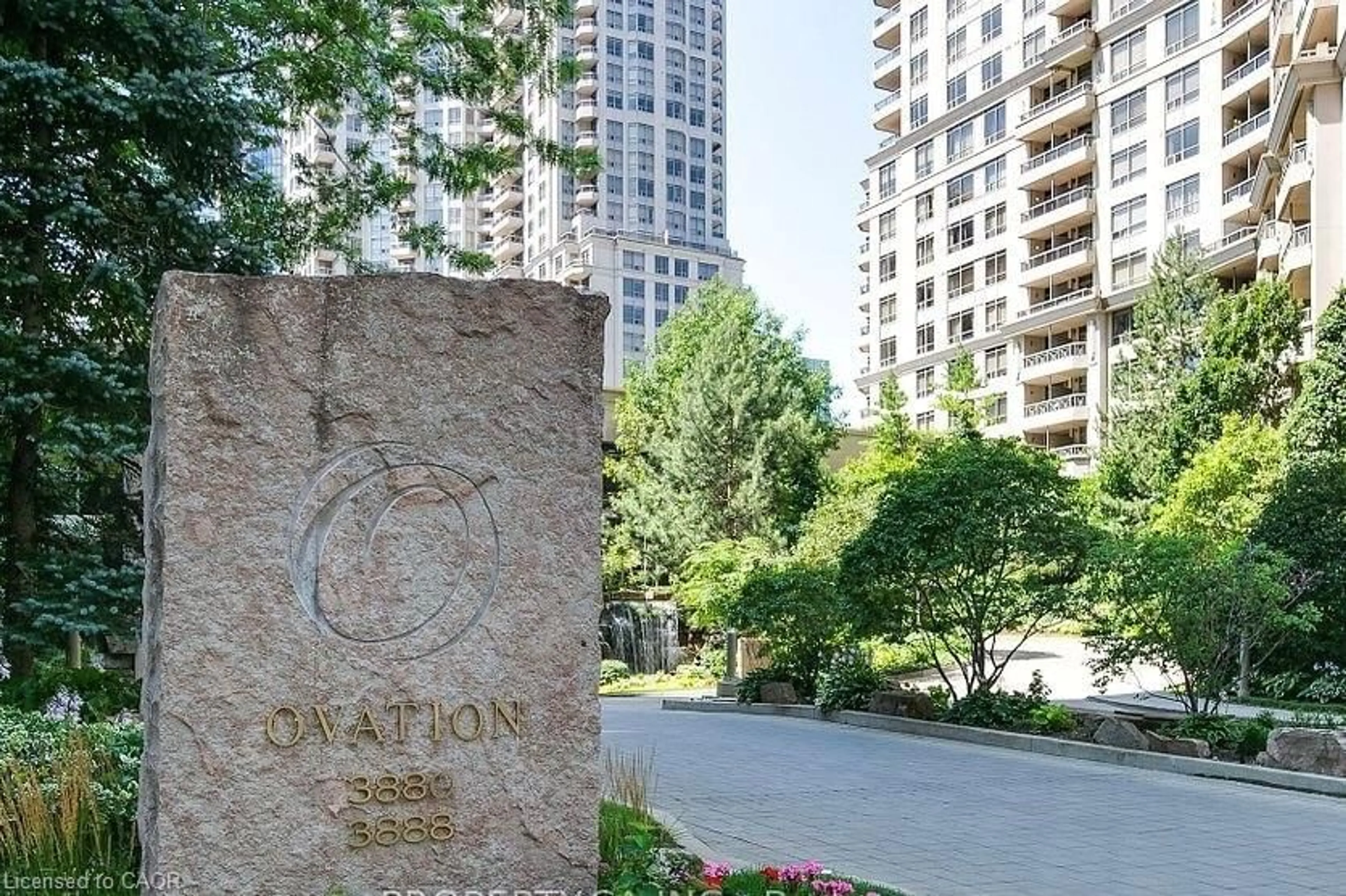 Patio, street for 3880 Duke Of York Blvd #202, Mississauga Ontario L5B 4M7