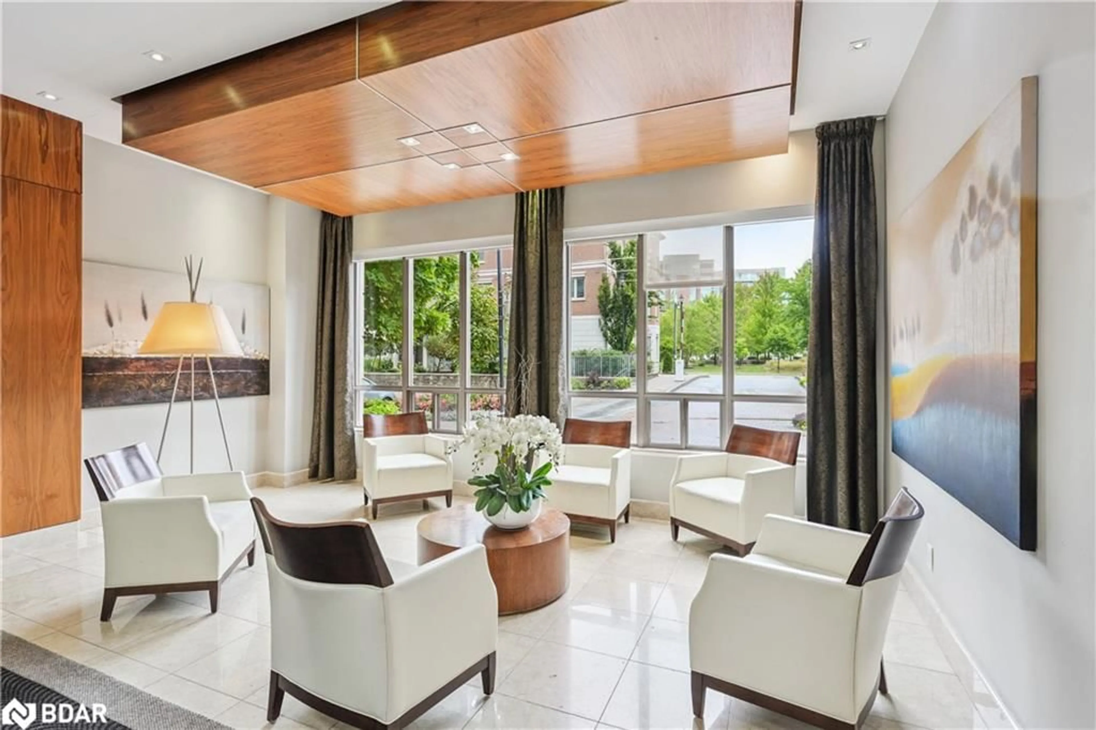 Lobby for 37 Galleria Pky #506, Thornhill Ontario L3T 0A5