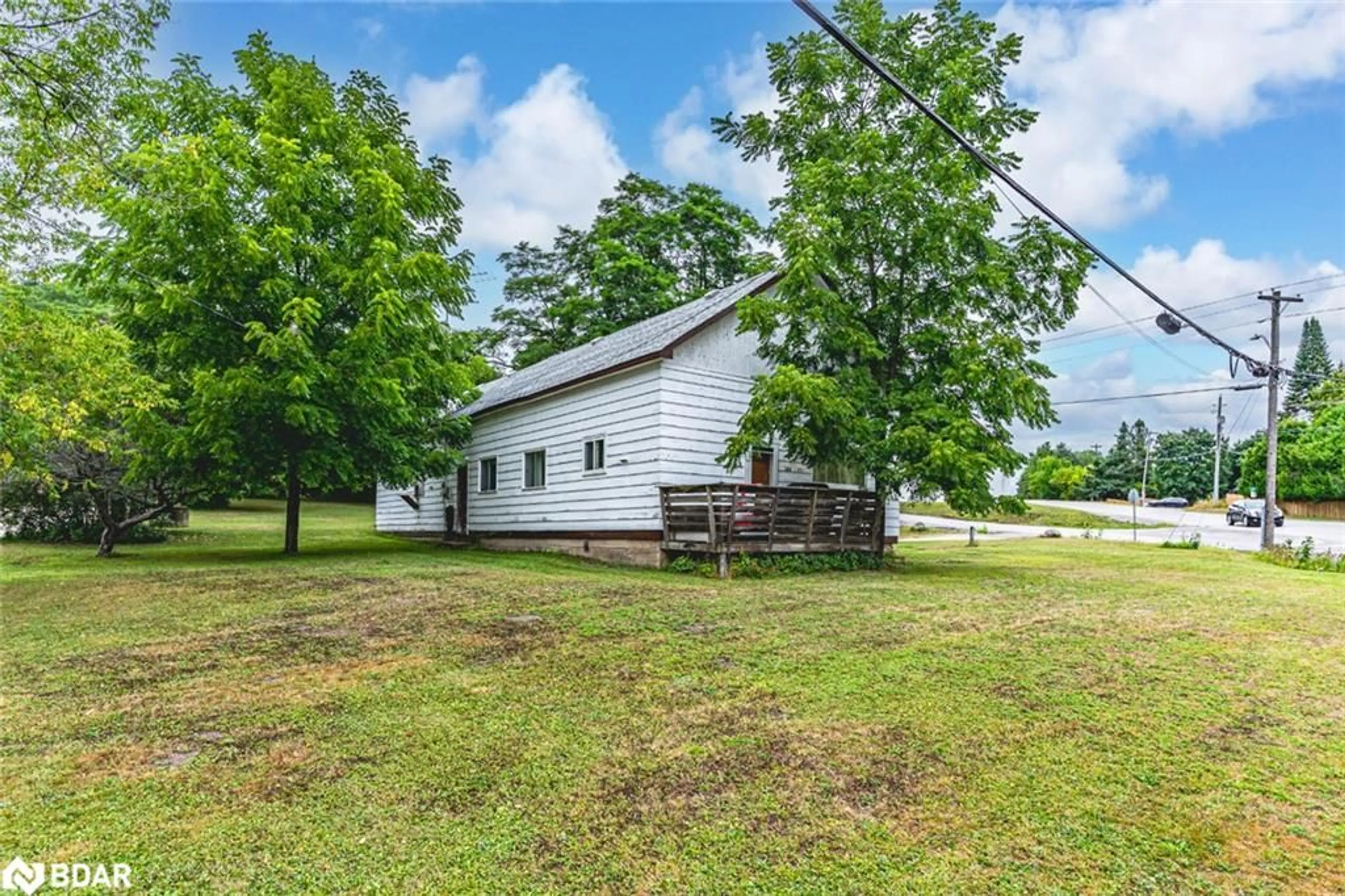 A pic from outside/outdoor area/front of a property/back of a property/a pic from drone, building for 332 Champlain Road, Penetanguishene Ontario L9M 1S4