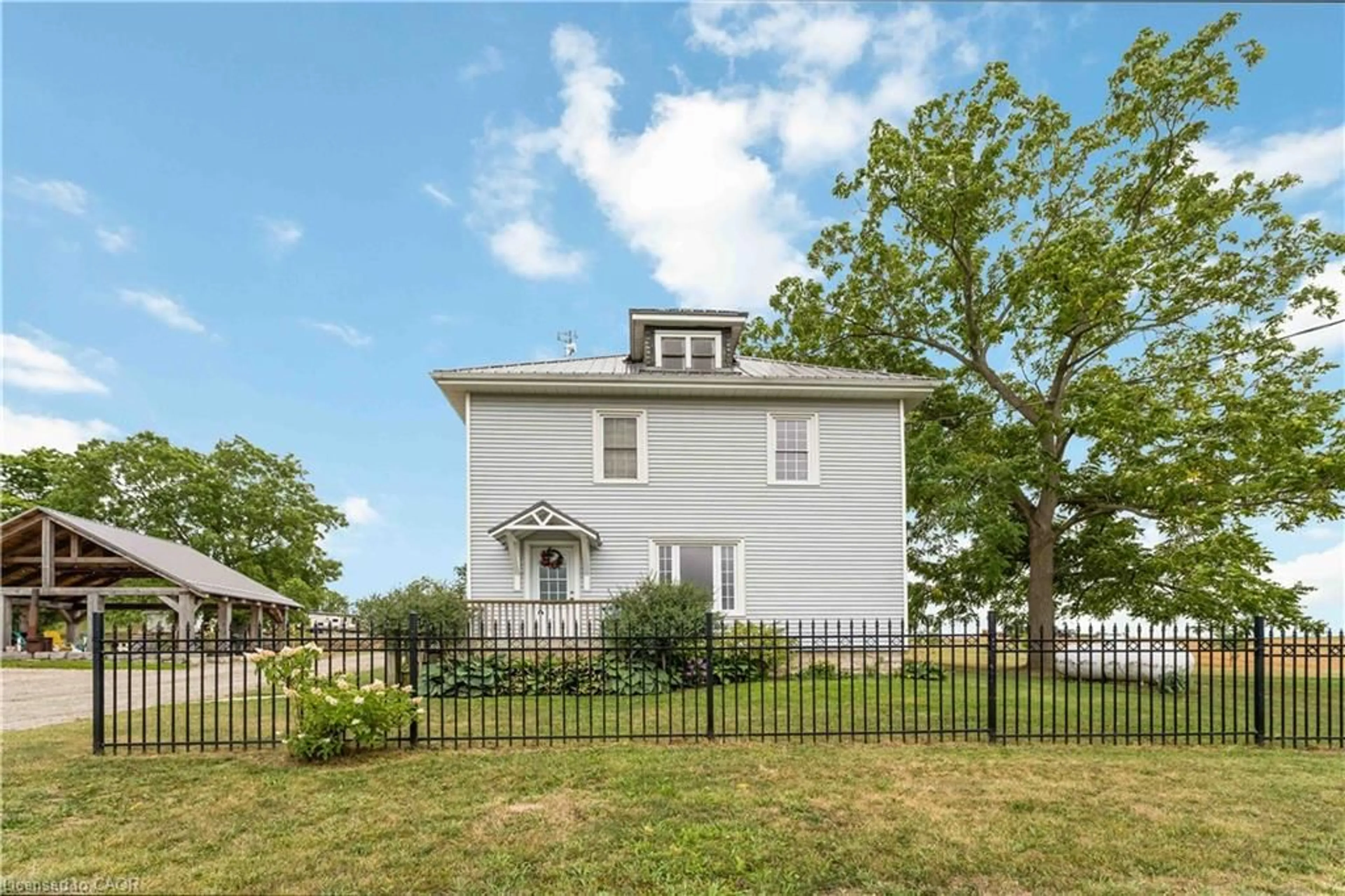 A pic from outside/outdoor area/front of a property/back of a property/a pic from drone, building for 3558 Haldimand Rd 20, Dunnville Ontario N1A 2W3