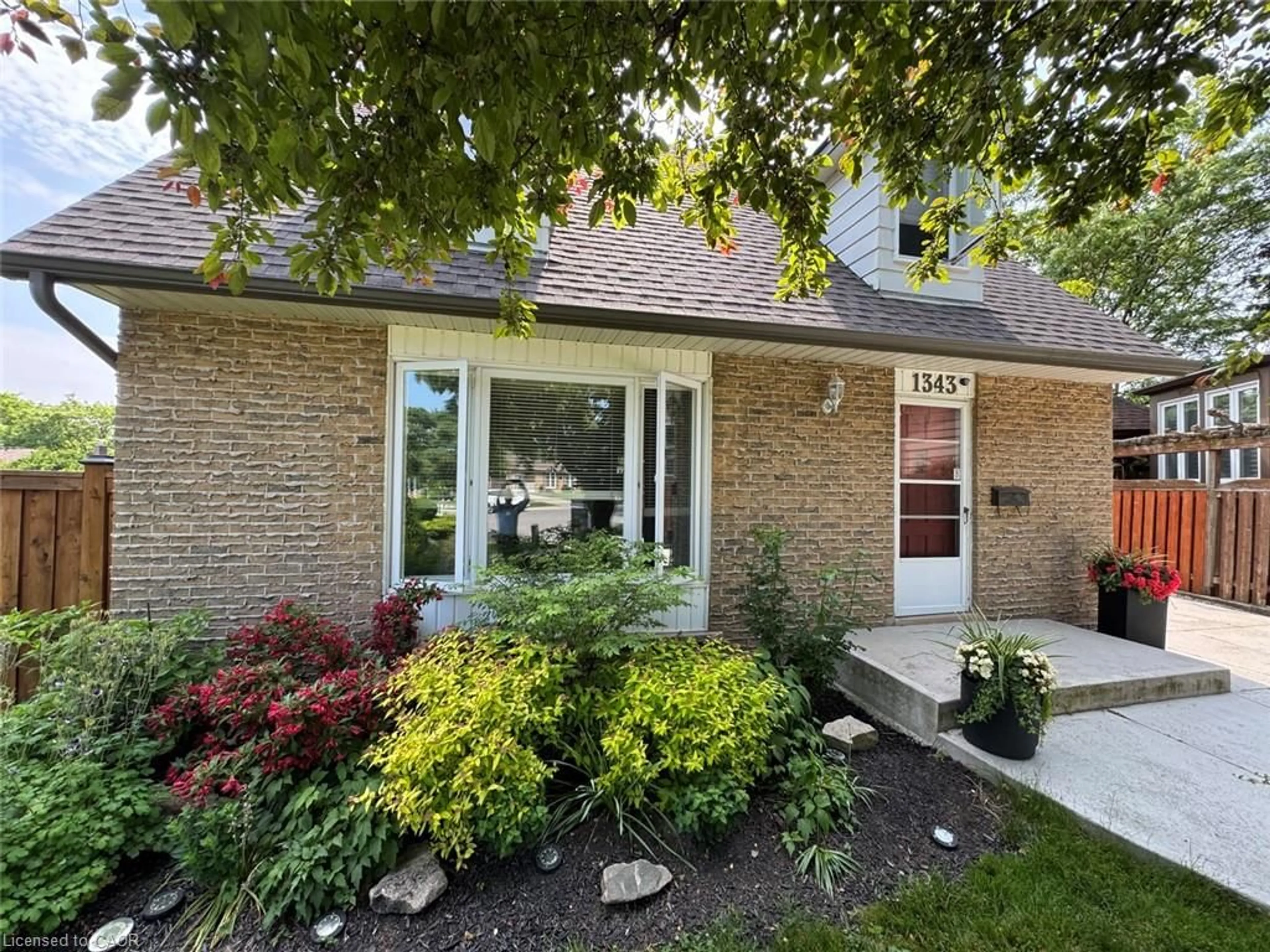 Unknown for 1343 Janina Blvd, Burlington Ontario L7P 1K5