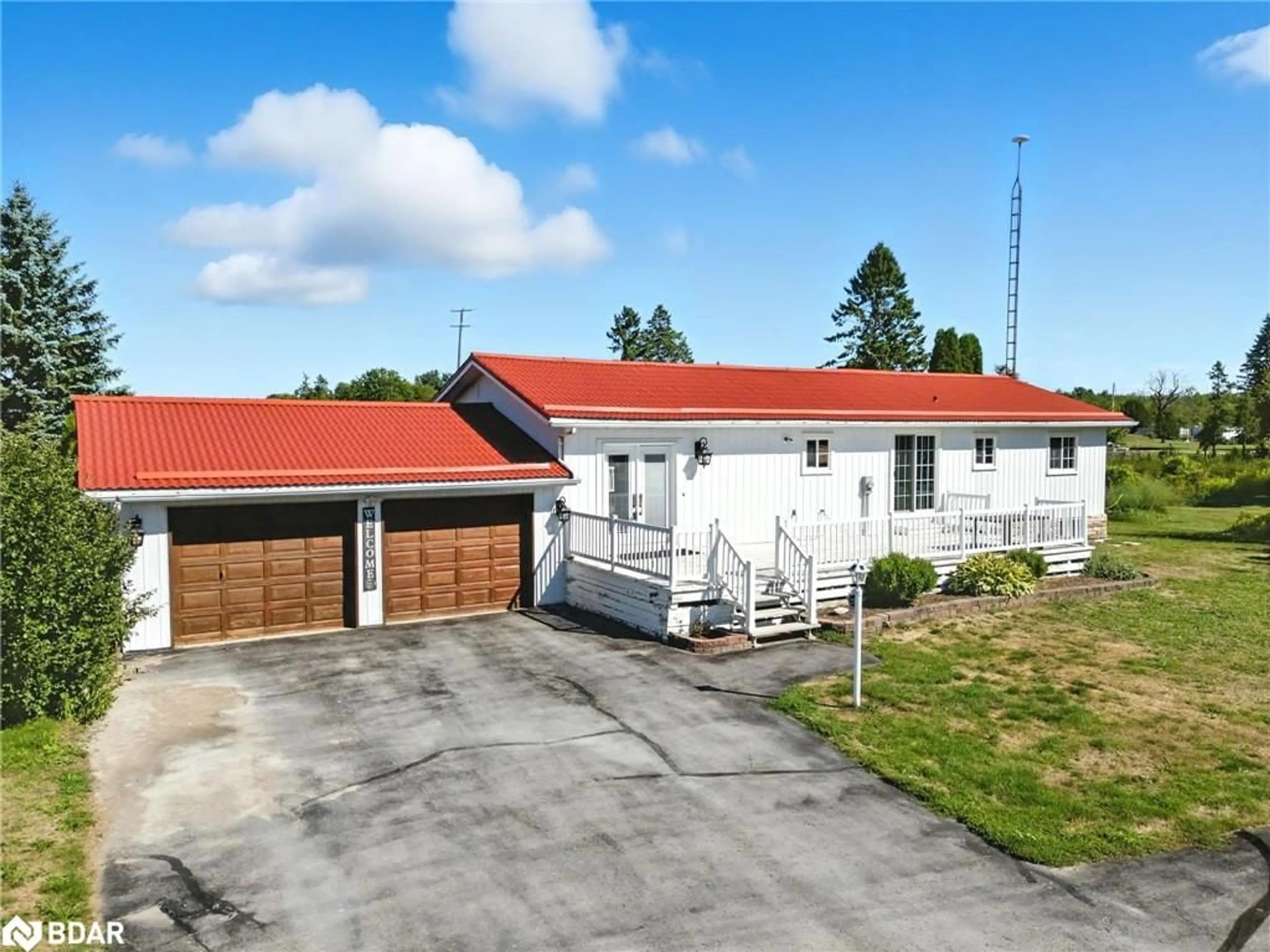 A pic from outside/outdoor area/front of a property/back of a property/a pic from drone, street for 128 Pearns Rd, Fenelon Falls Ontario K0M 1N0