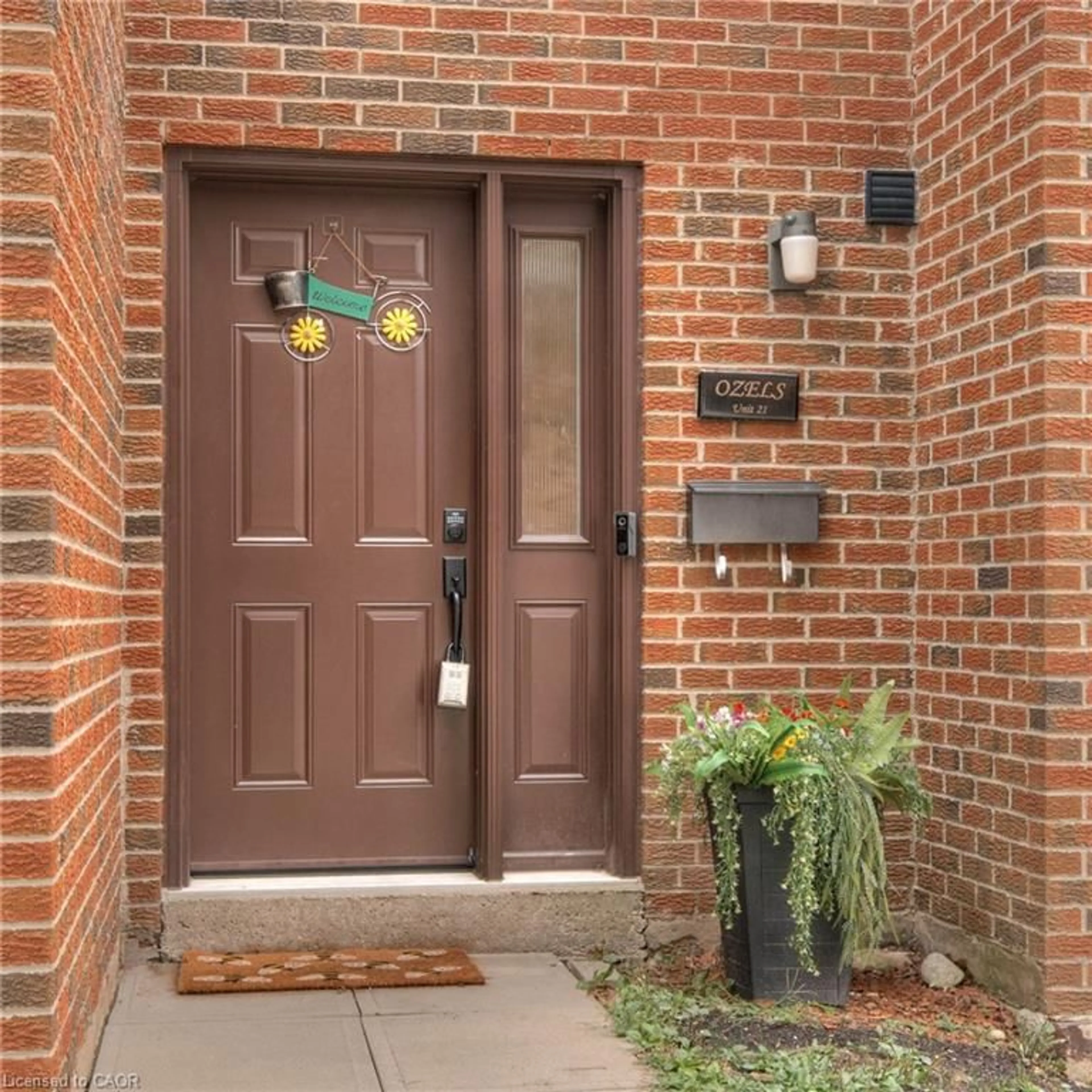 Home with brick exterior material, street for 187 Grulke St #21, Kitchener Ontario N2A 2S6