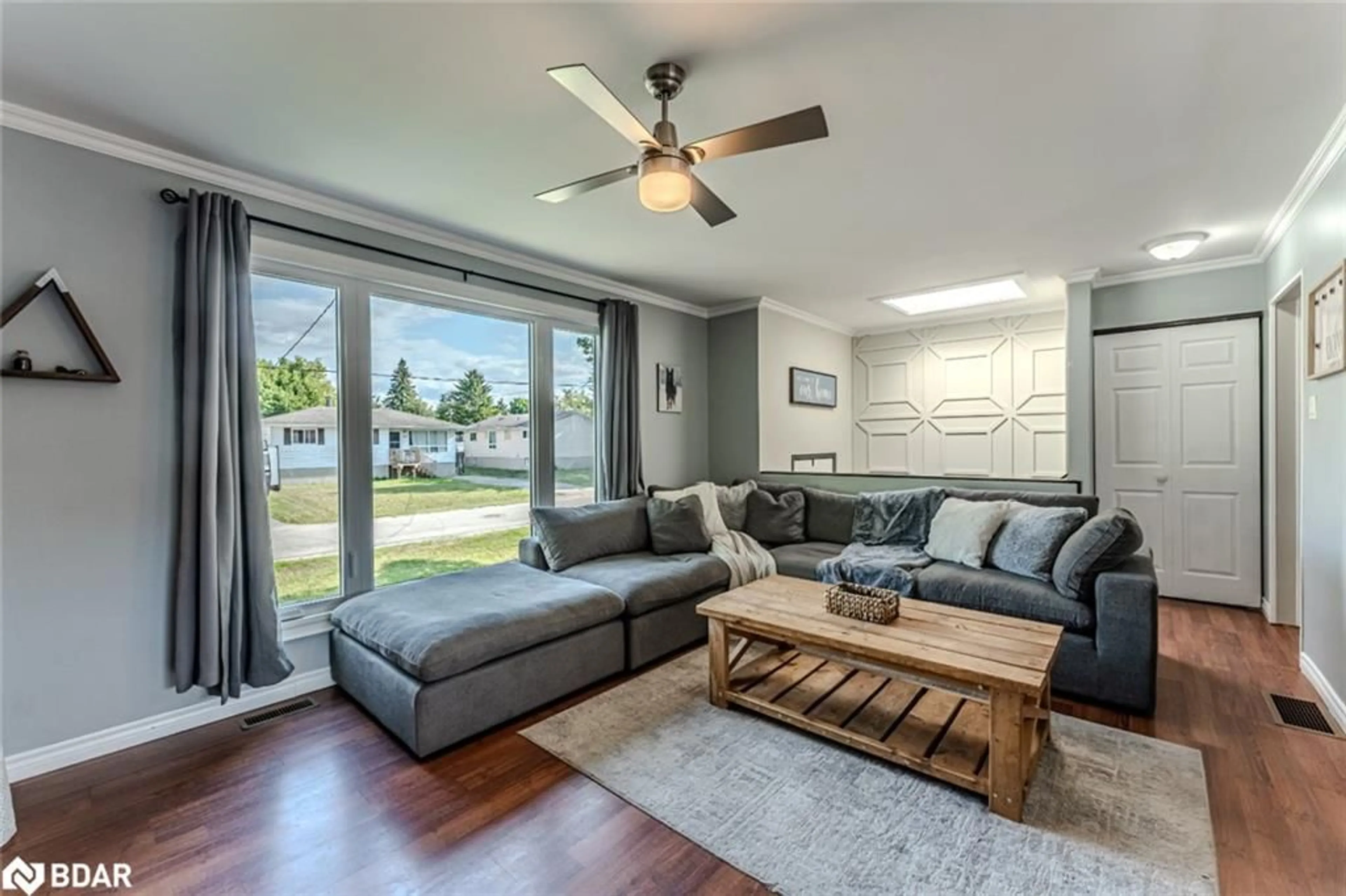 Living room with furniture, unknown for 326 Mcnicoll St, Port McNicoll Ontario L0K 1R0