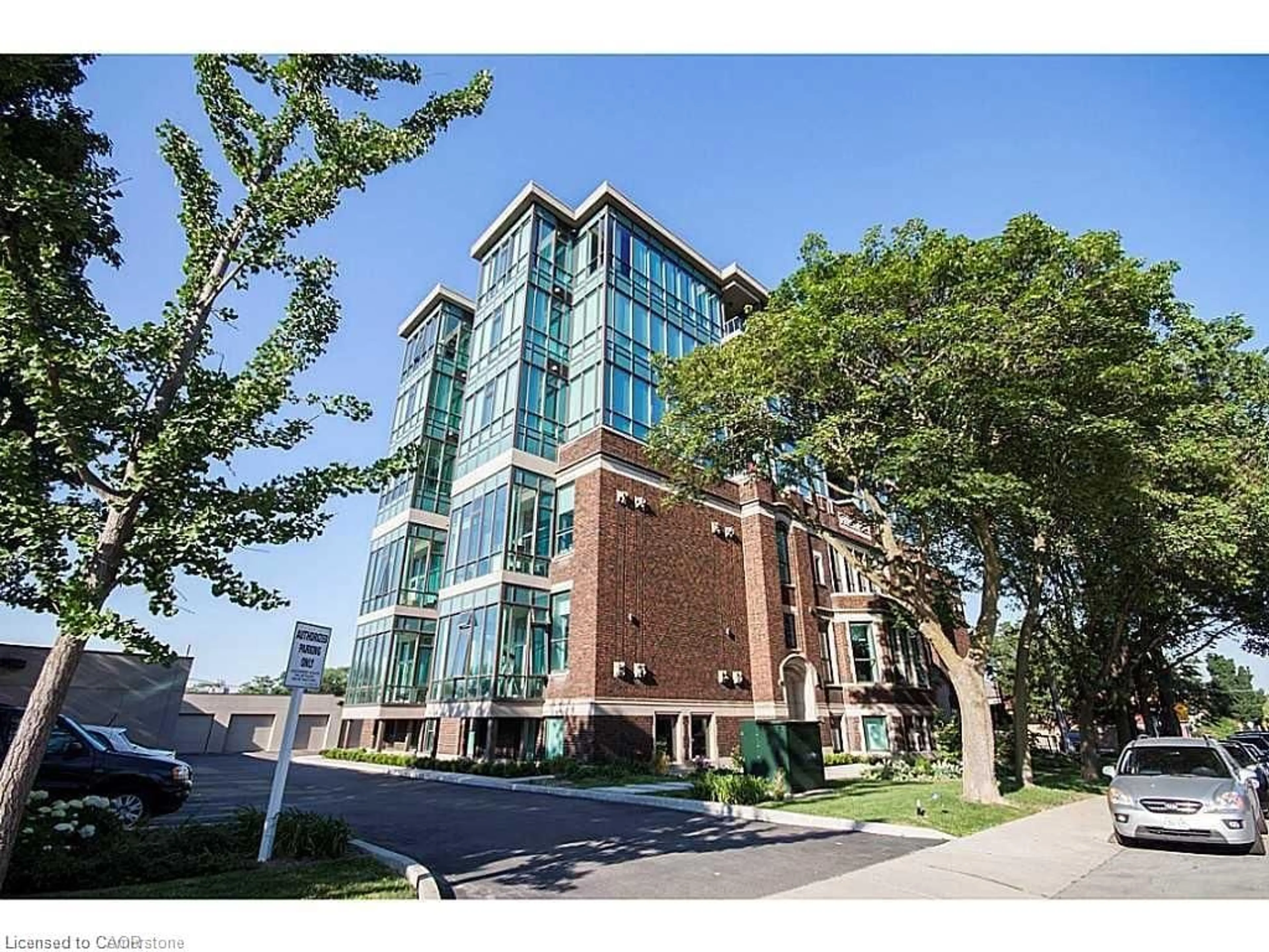 Indoor foyer for 50 Murray St #201, Hamilton Ontario L8L 1B3