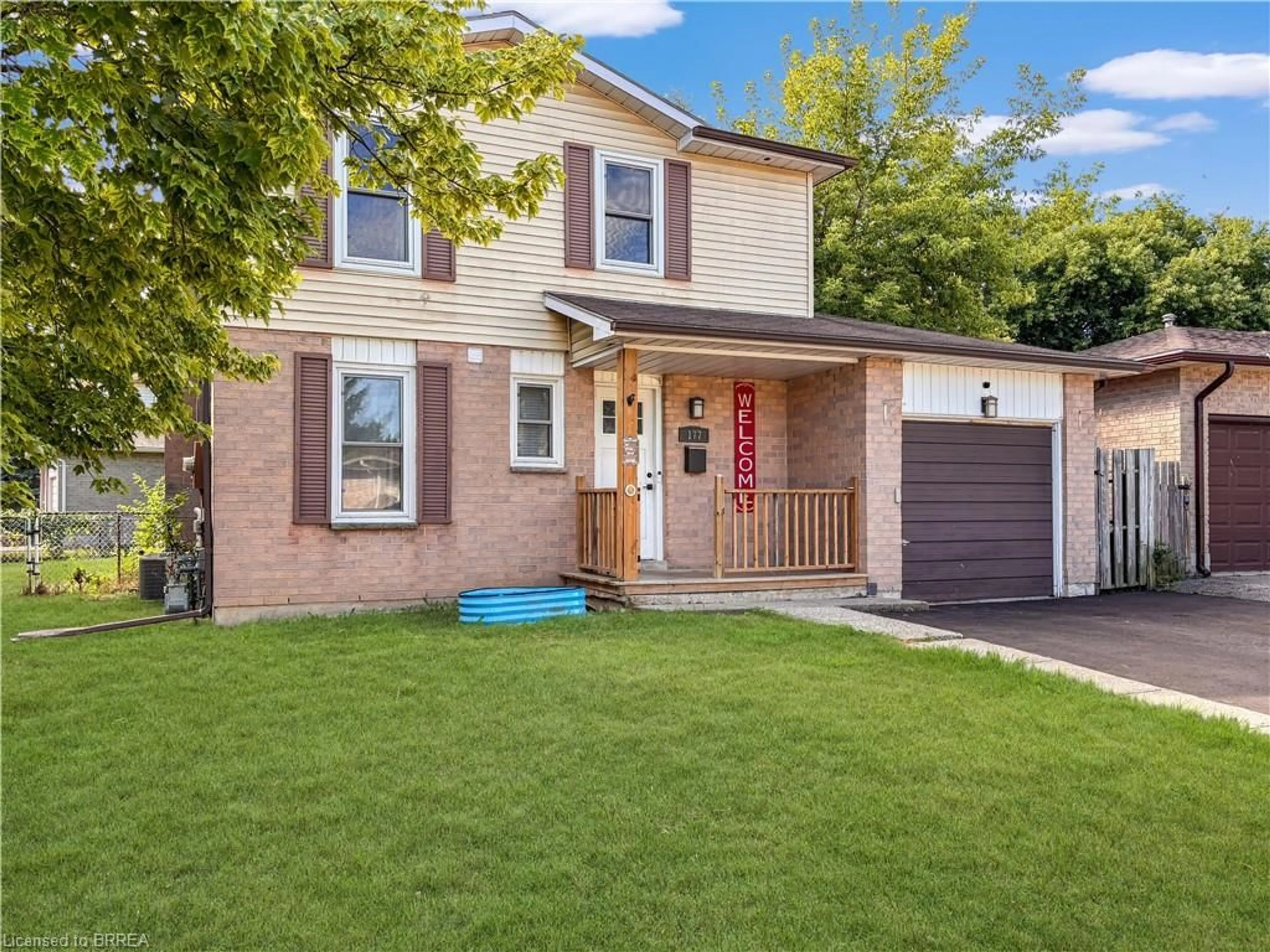 Home with vinyl exterior material, street for 177 Banbury Rd, Brantford Ontario N3R 7V2