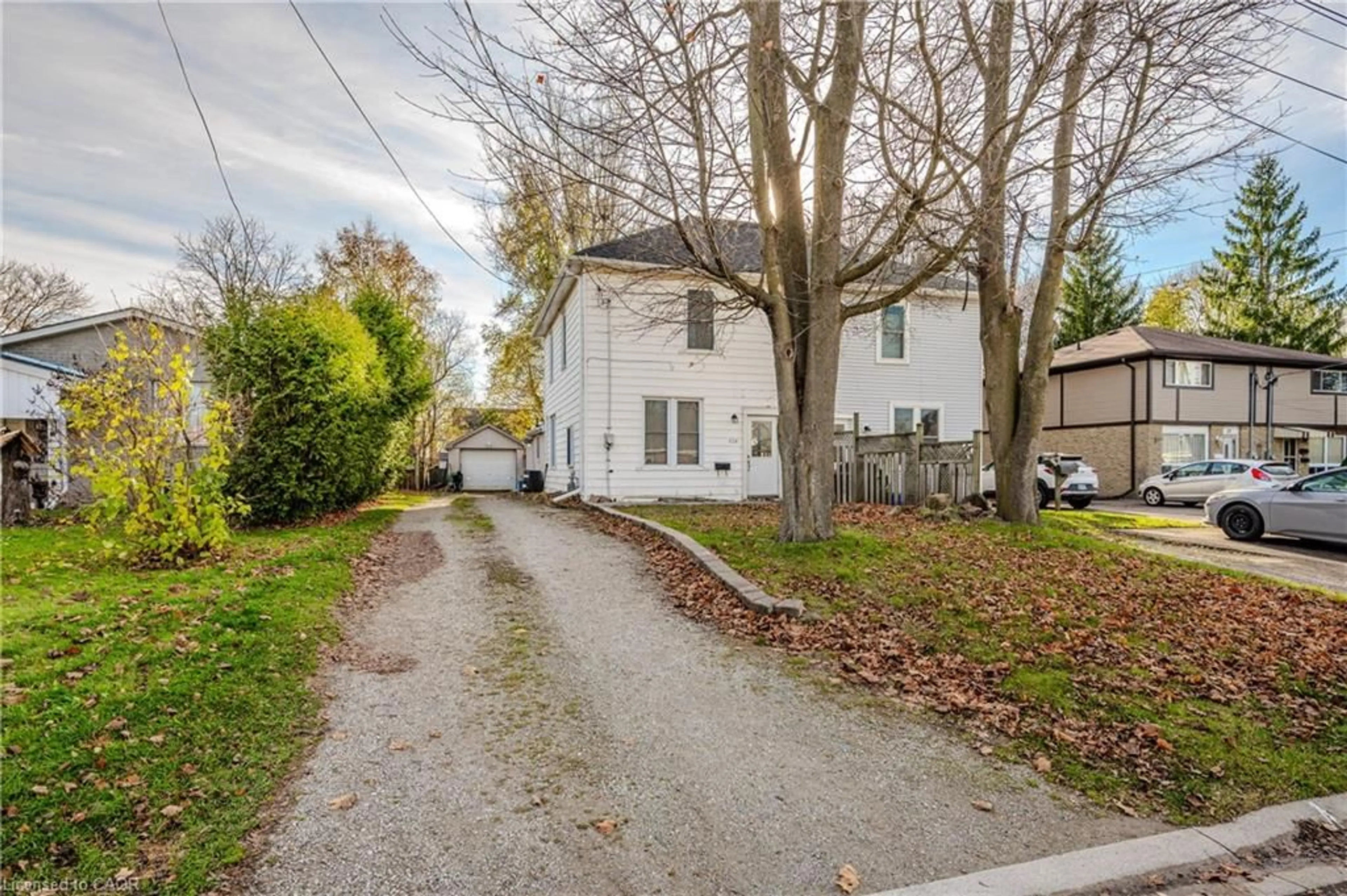 A pic from outside/outdoor area/front of a property/back of a property/a pic from drone, street for 126 Poplar Ave, Acton Ontario L7J 2E2