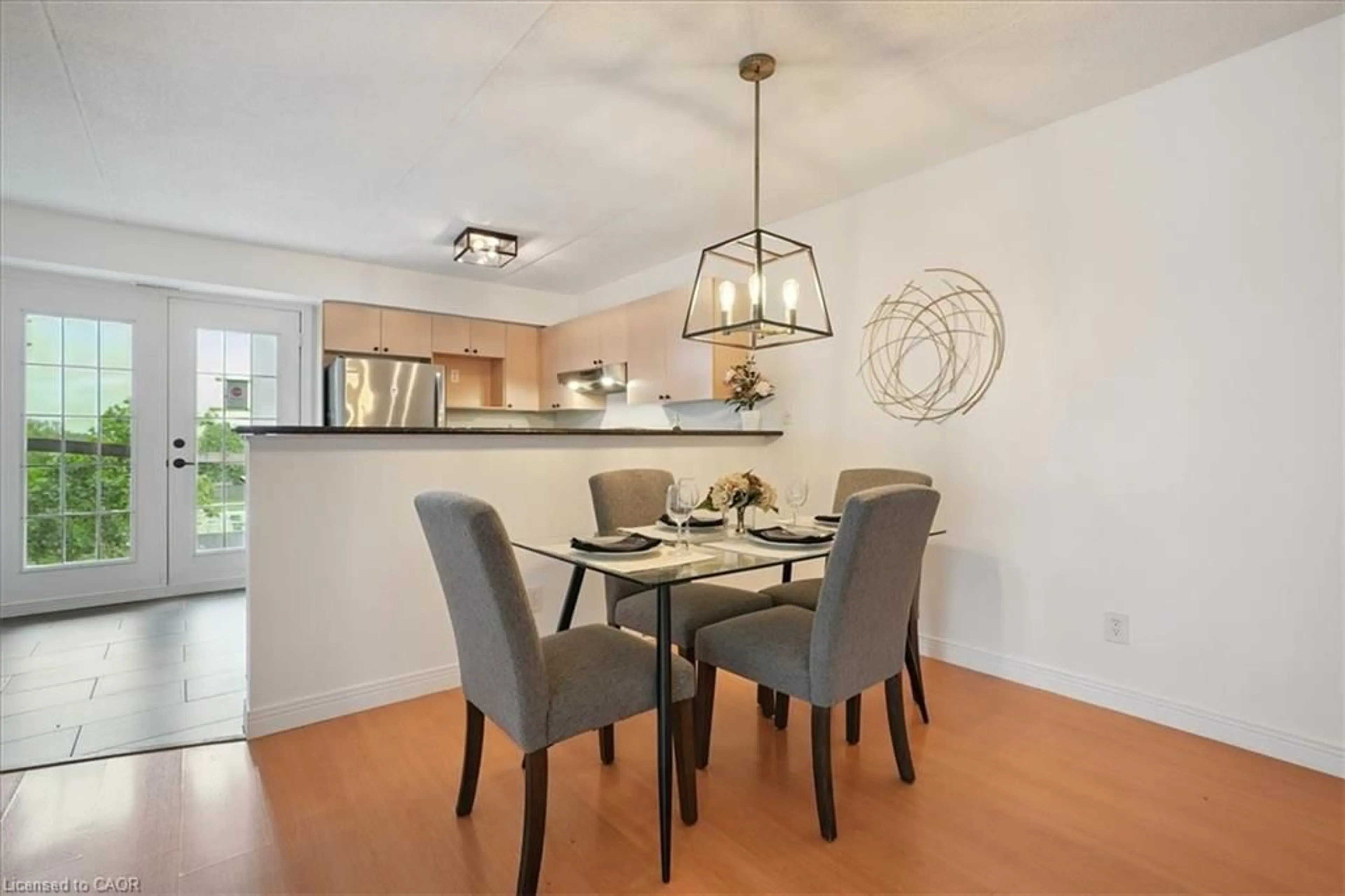 Dining room, unknown for 1411 Walker's Line #301, Burlington Ontario L7M 4P5
