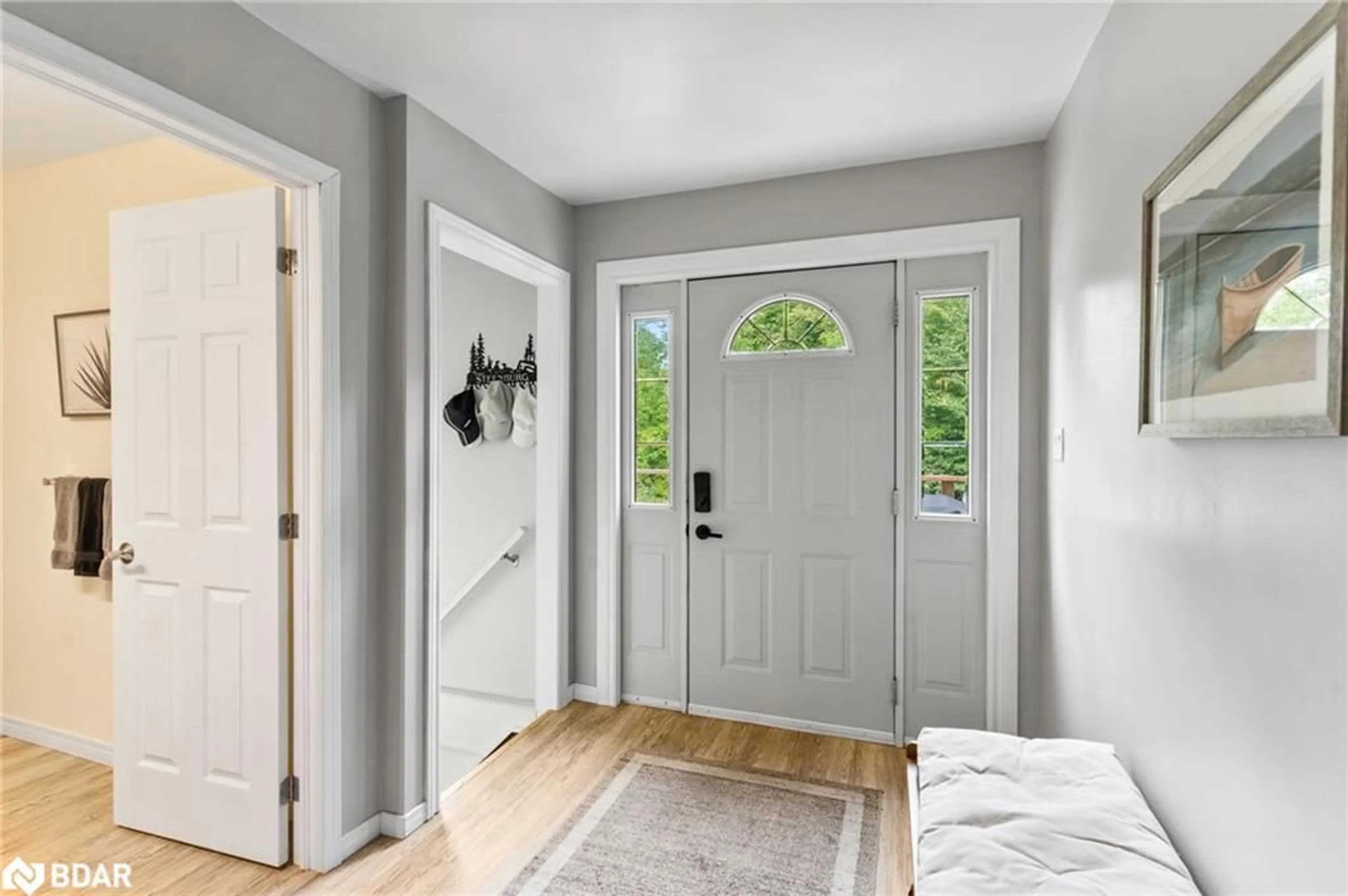 Indoor entryway for 1115A Steenburg Lake Rd, Limerick Ontario K0L 1W0