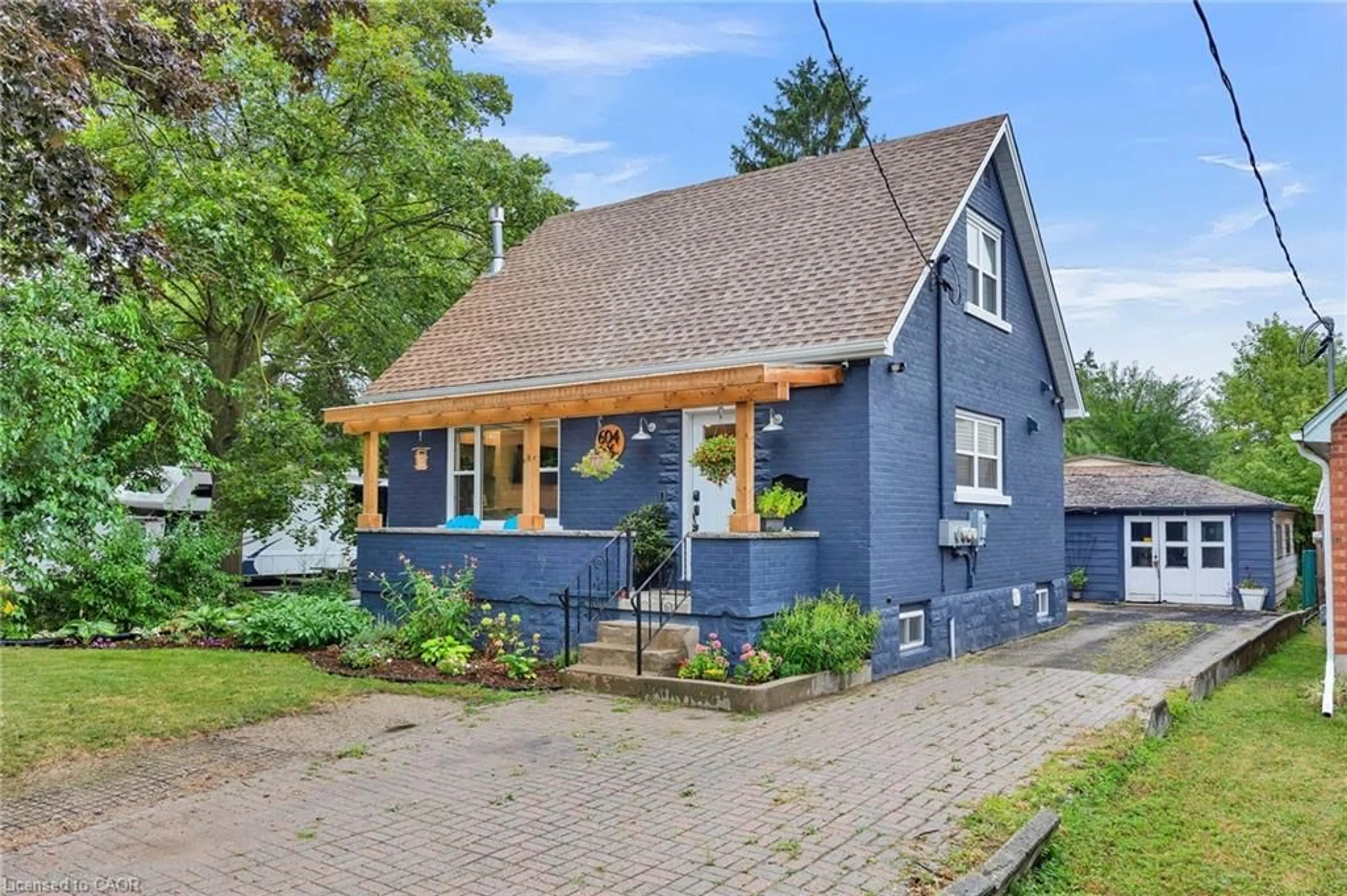Home with brick exterior material, street for 604 Guelph St, Kitchener Ontario N2H 5Y6