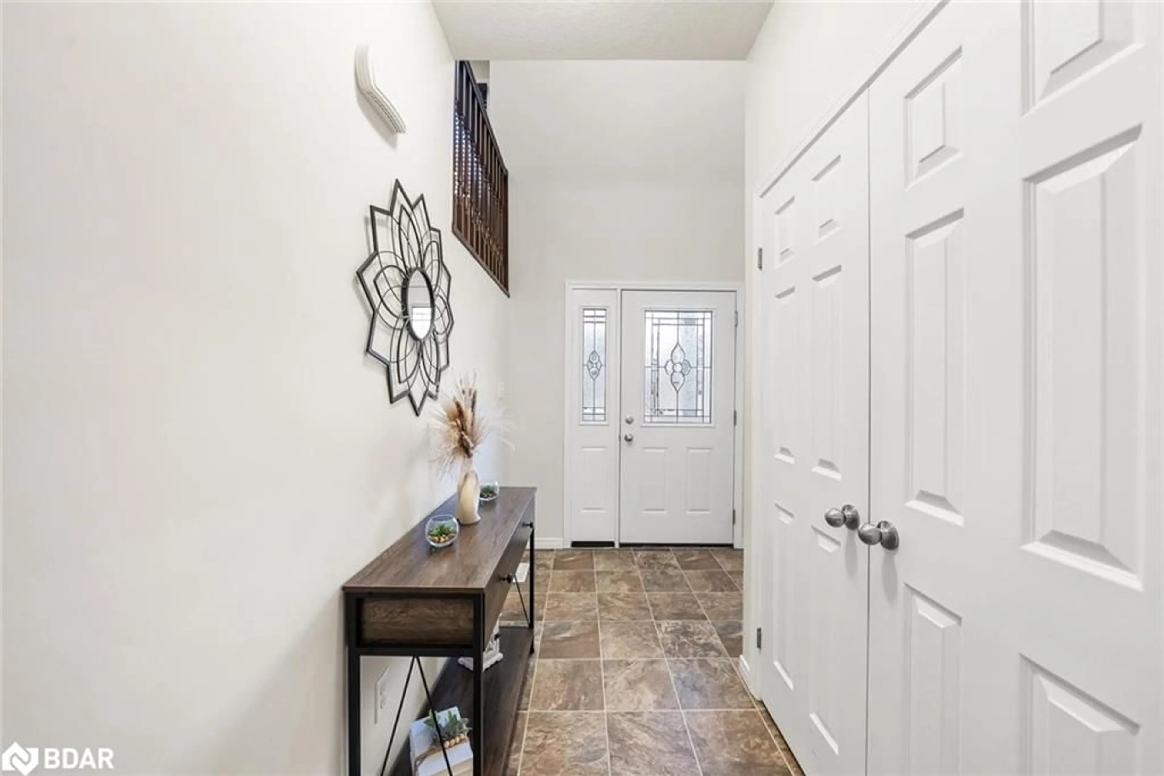 Indoor entryway for 382 Woodbine Ave, Kitchener Ontario N2R 0A9