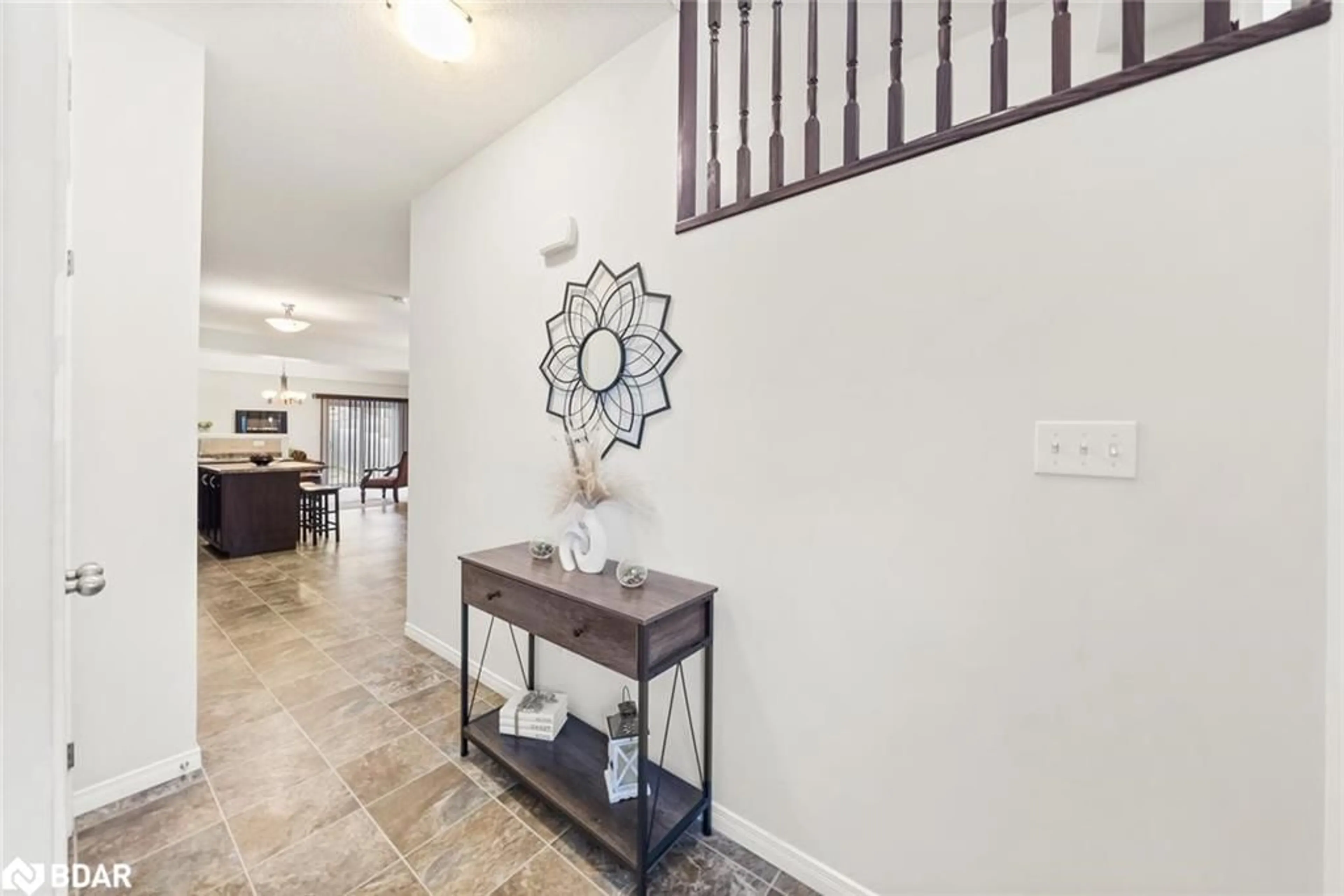 Indoor entryway for 382 Woodbine Ave, Kitchener Ontario N2R 0A9