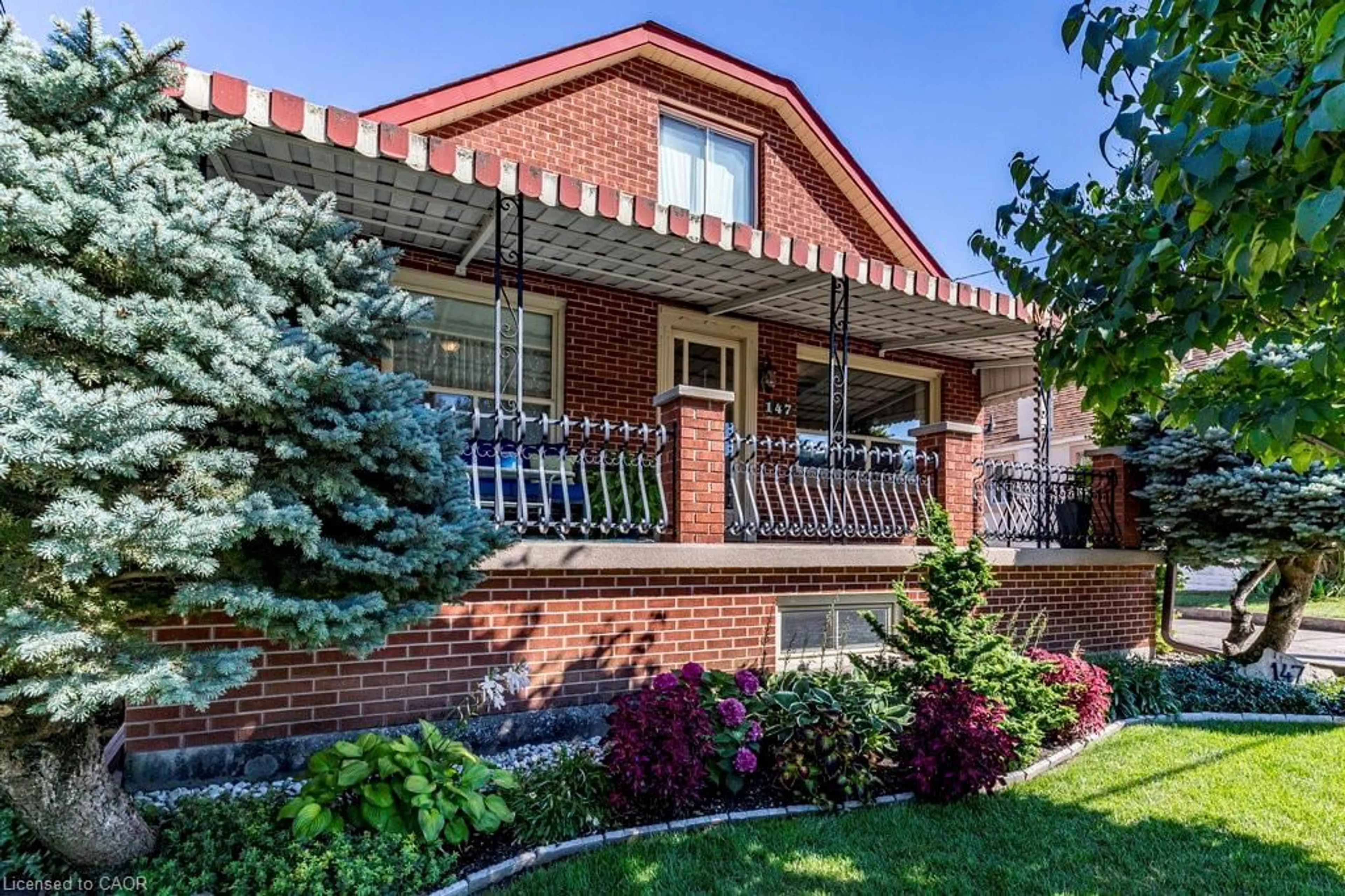 Home with brick exterior material, street for 147 Stewartdale Ave, Hamilton Ontario L8K 4P6