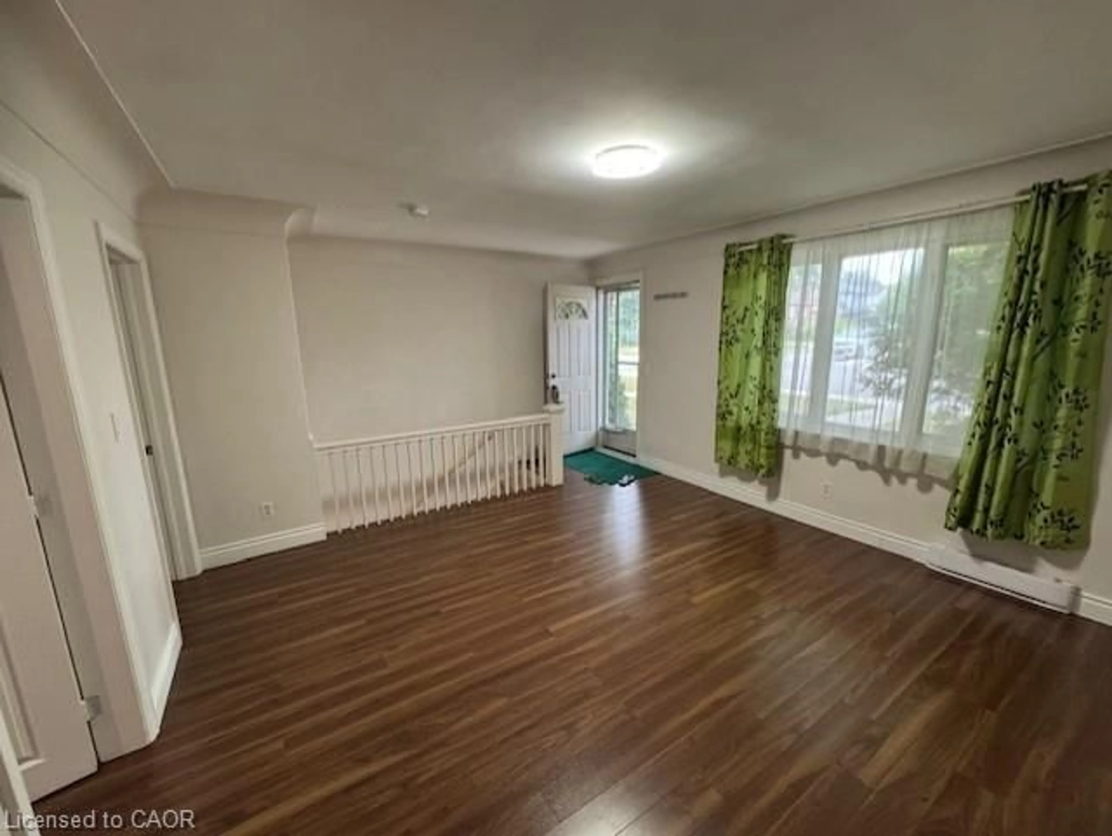 A pic of a room for 24 Macklin St, Hamilton Ontario L8S 3S1