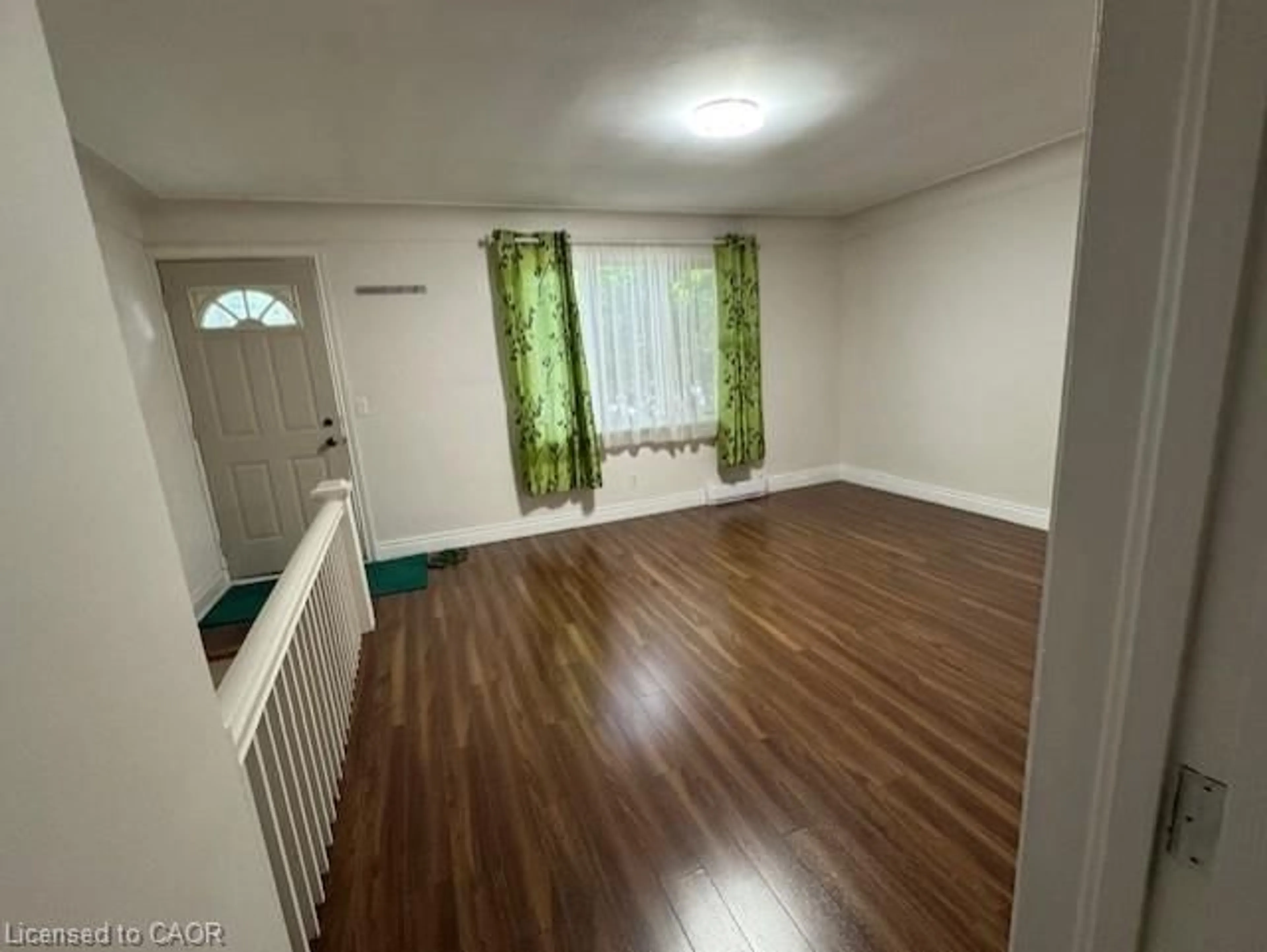 A pic of a room for 24 Macklin St, Hamilton Ontario L8S 3S1
