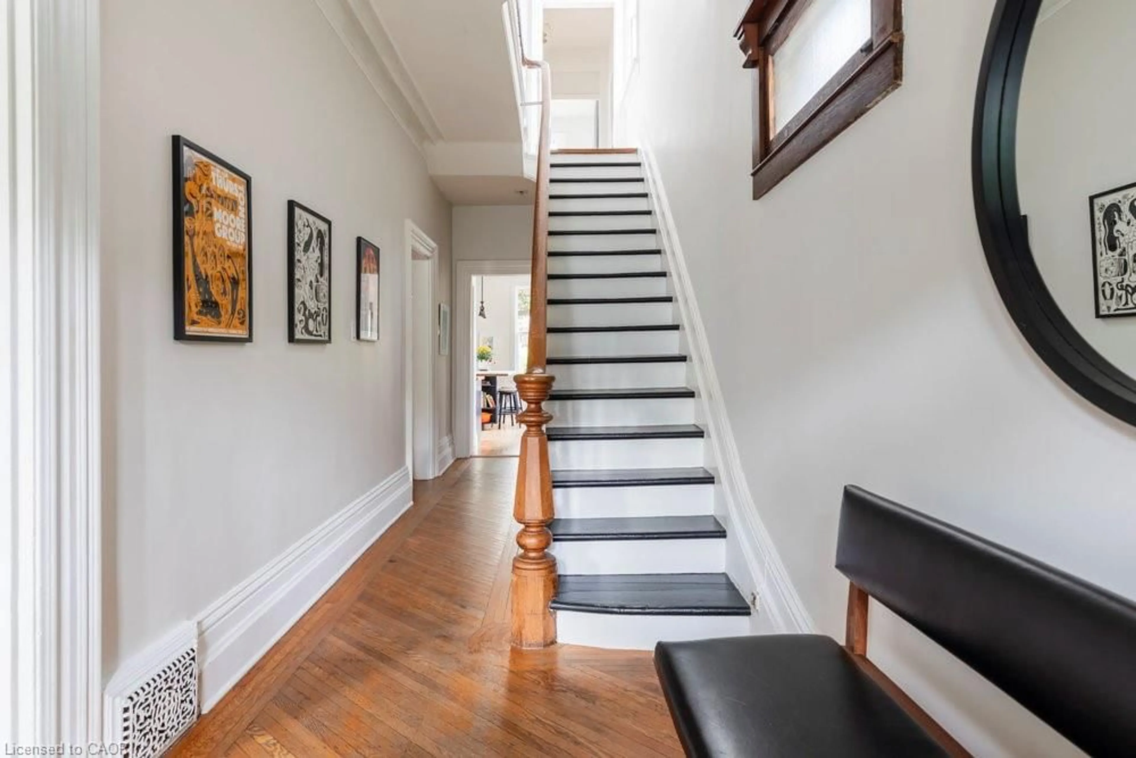 Unknown for 115 Locke St, Hamilton Ontario L8R 3A7