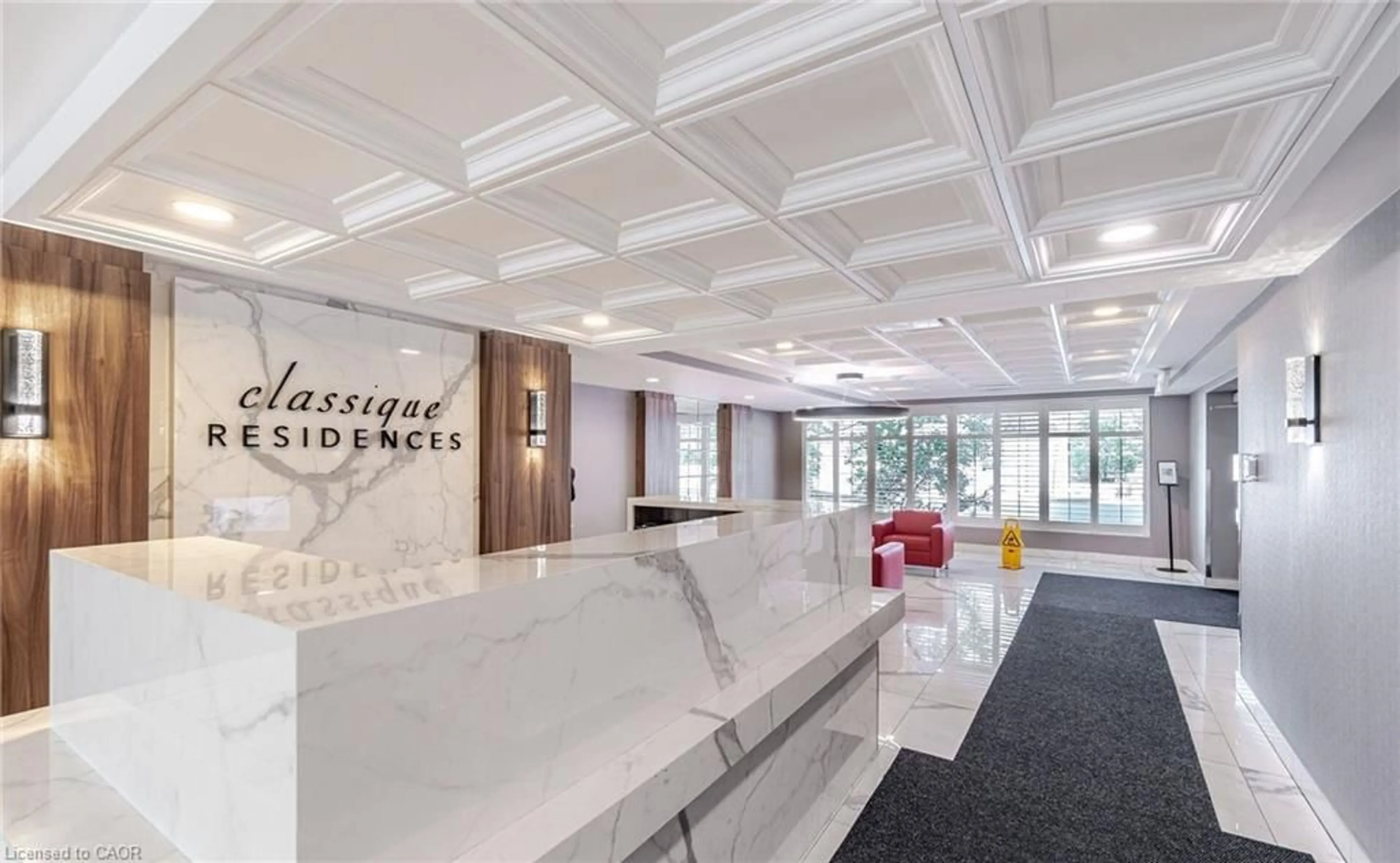 Lobby for 115 Hillcrest Ave, Mississauga Ontario L5B 3Y9
