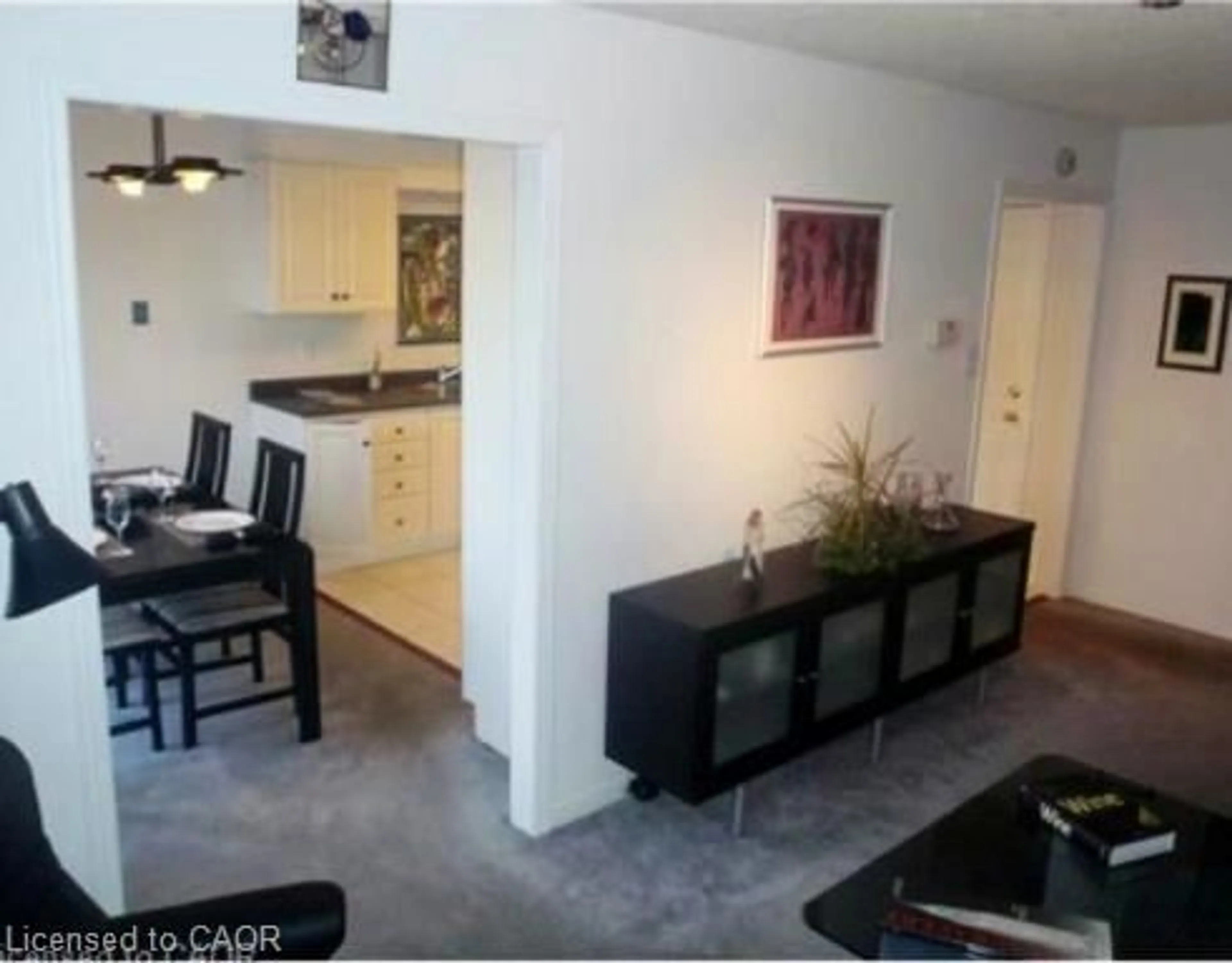A pic of a room for 22 Beechmanor Cres, Kitchener Ontario N2N 3H1