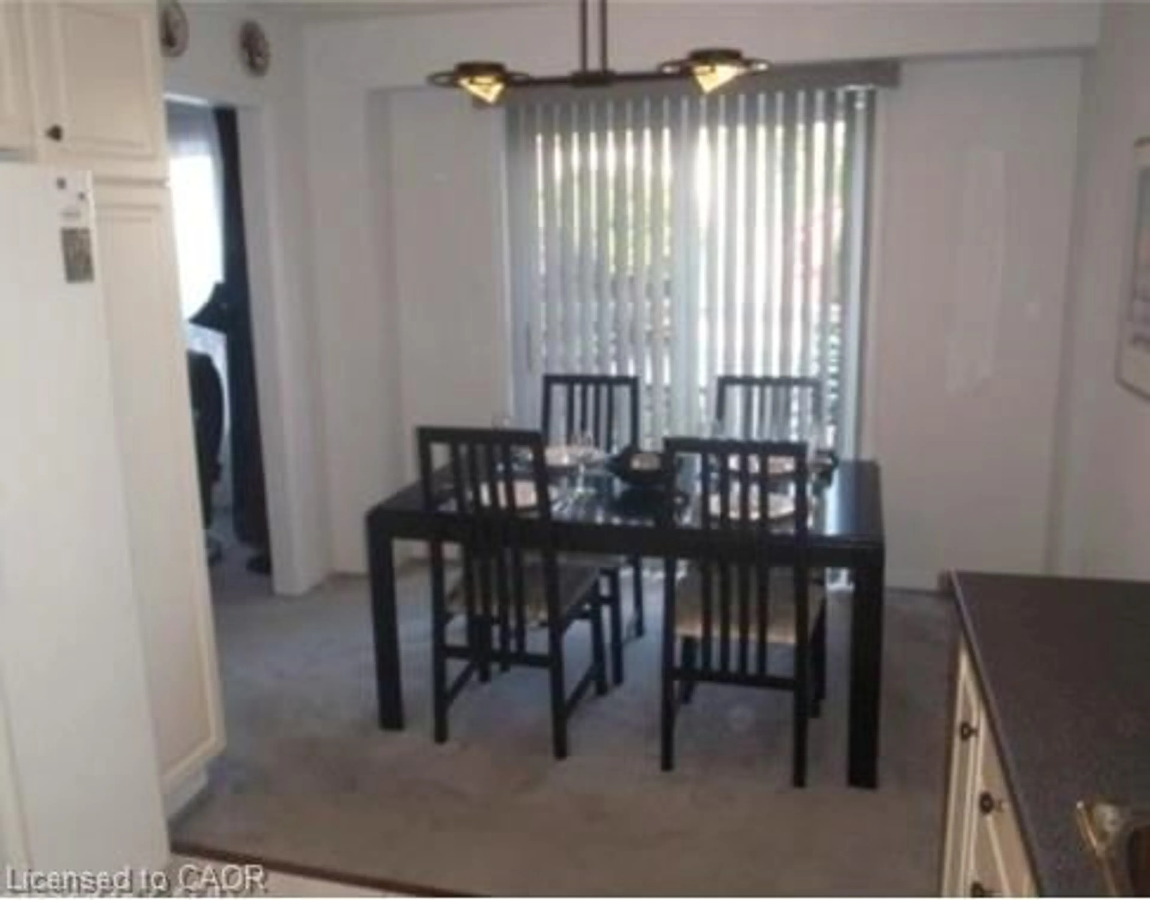 Dining room, wood/laminate floor for 22 Beechmanor Cres, Kitchener Ontario N2N 3H1