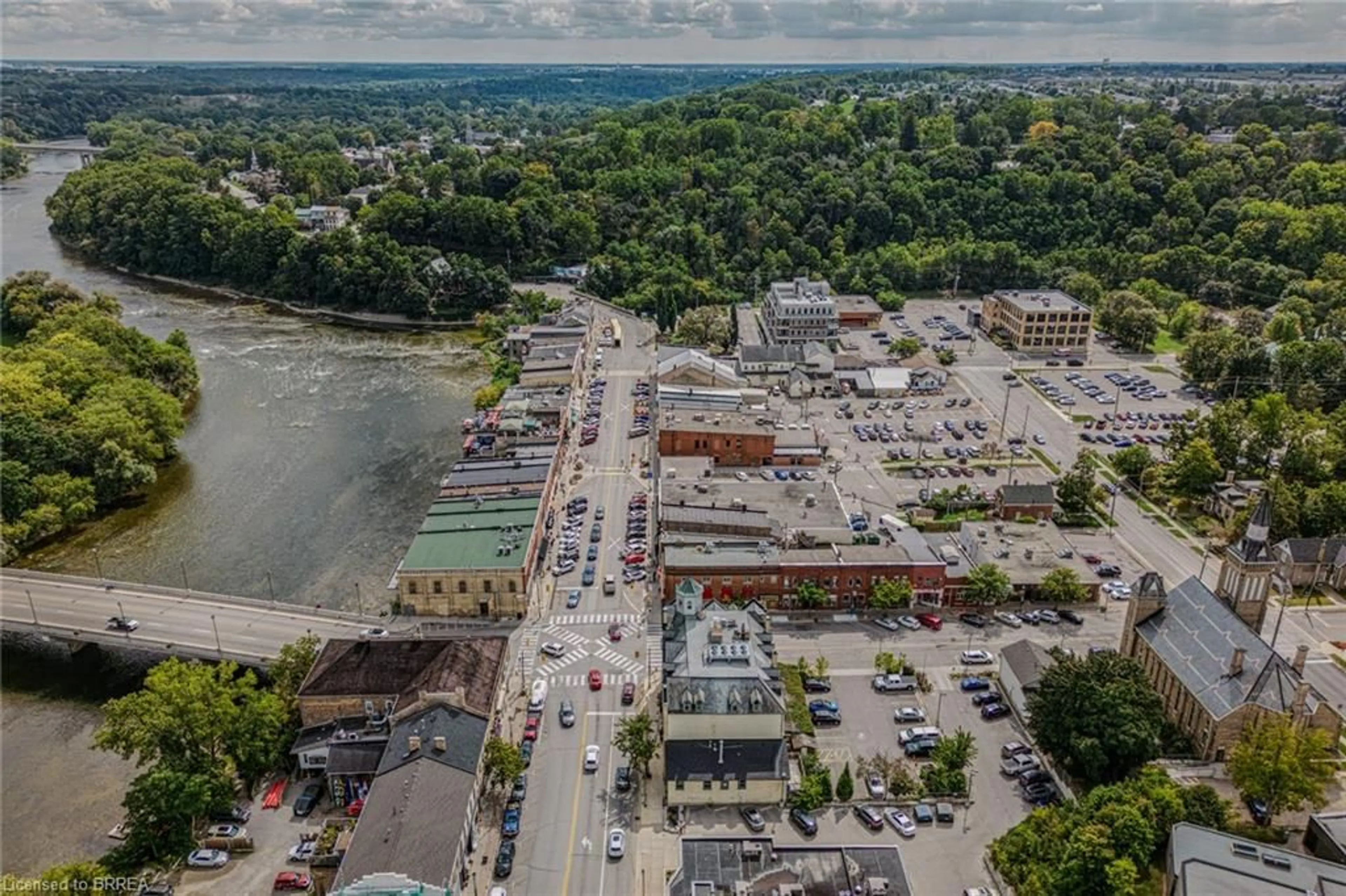 A pic from outside/outdoor area/front of a property/back of a property/a pic from drone, street for 80 West River St, Paris Ontario N3L 2V1