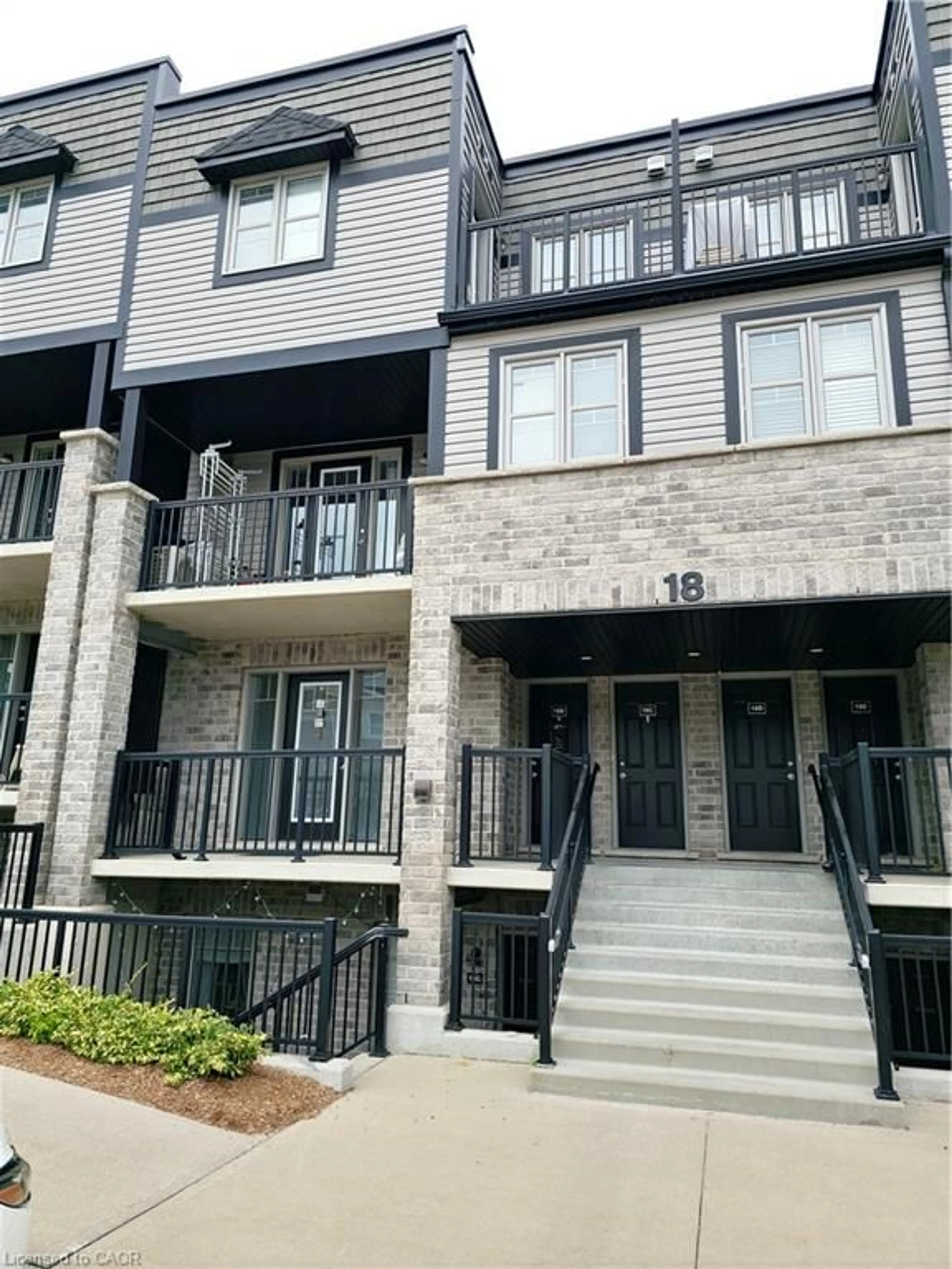 Unknown for 1989 Ottawa St #18A, Kitchener Ontario N2E 0G7