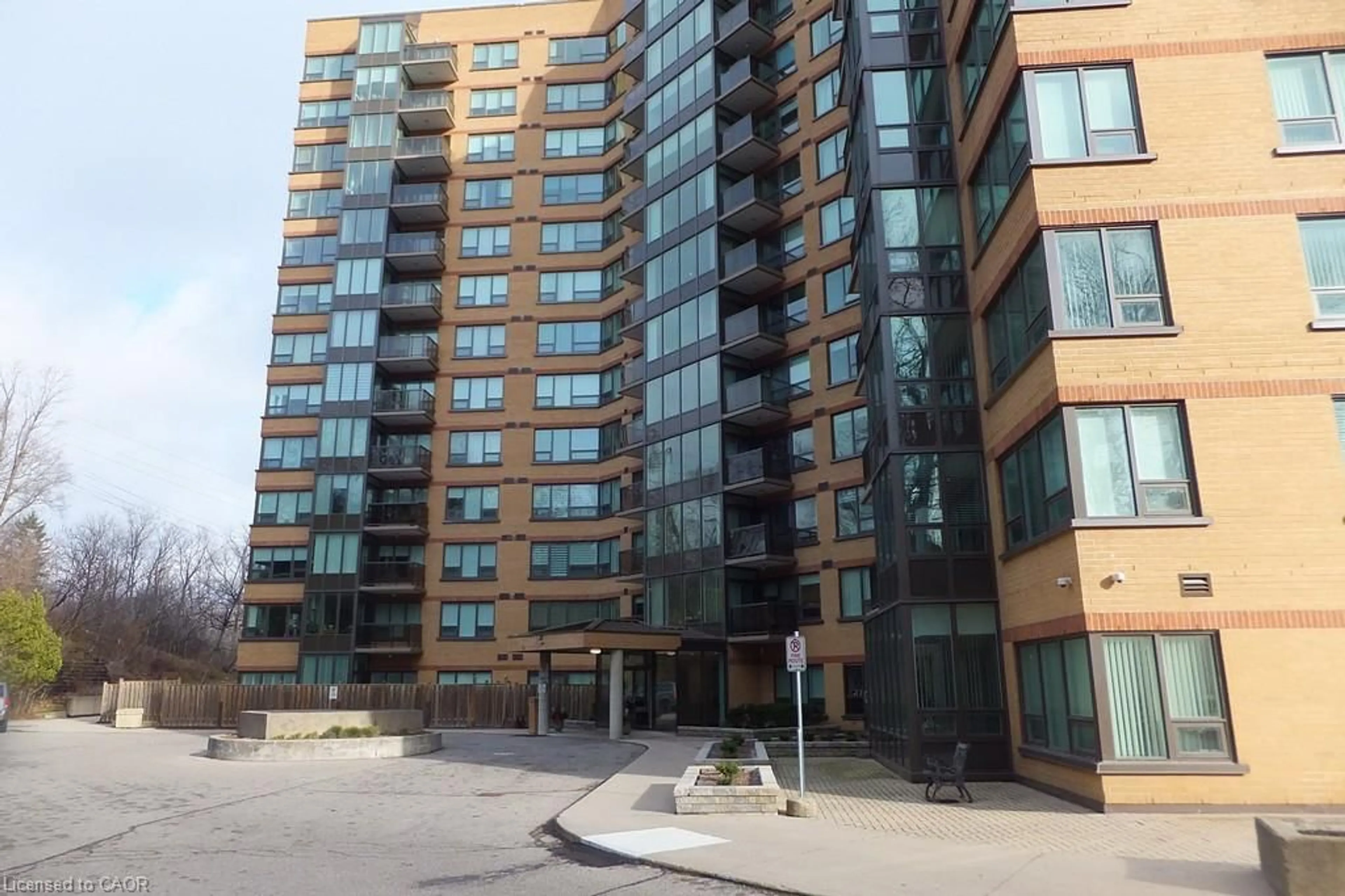Unknown for 237 King St #1004, Cambridge Ontario N3H 5L2