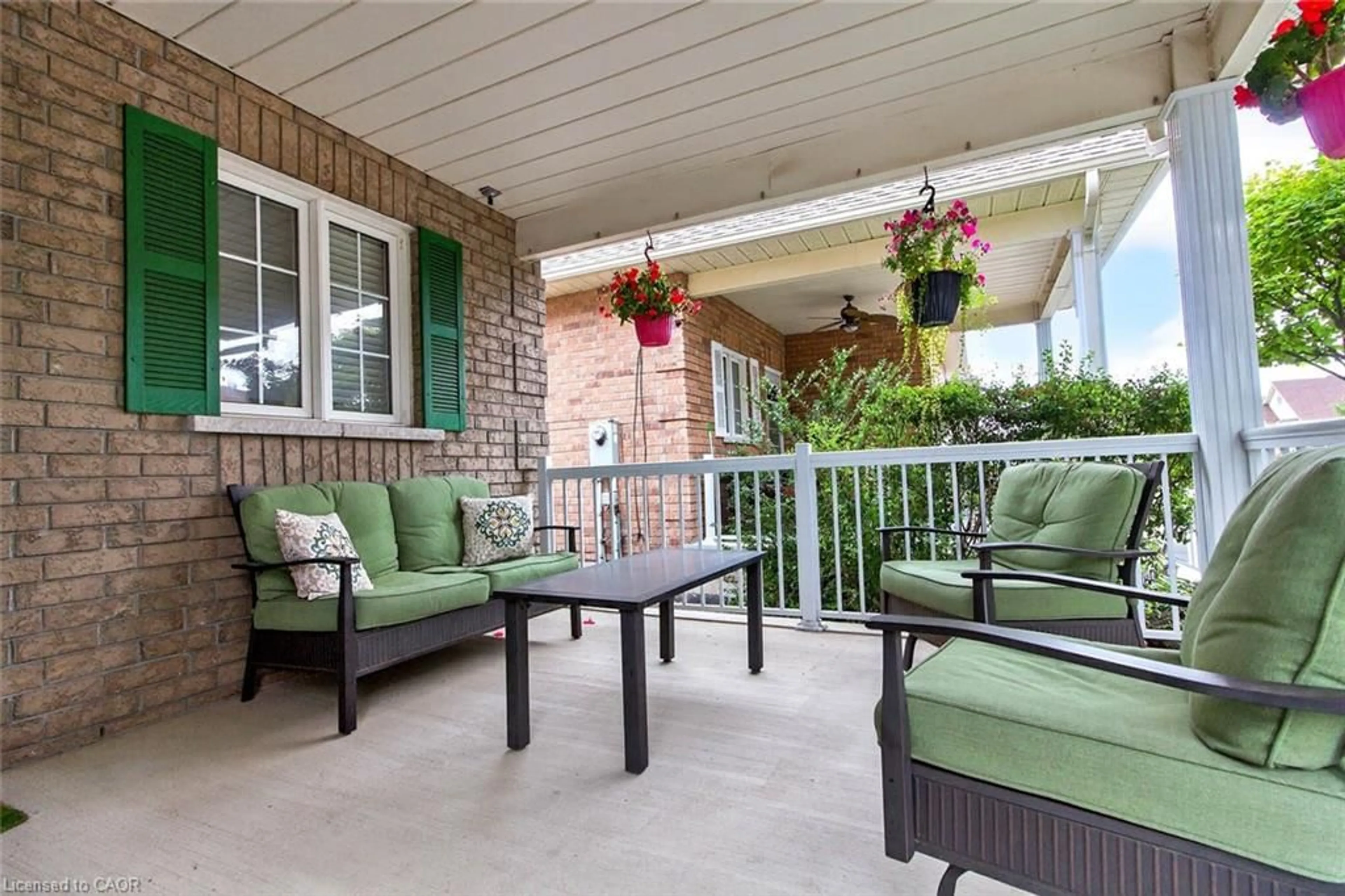 Patio, street for 282 Centennial Forest Dr, Milton Ontario L9T 5X3