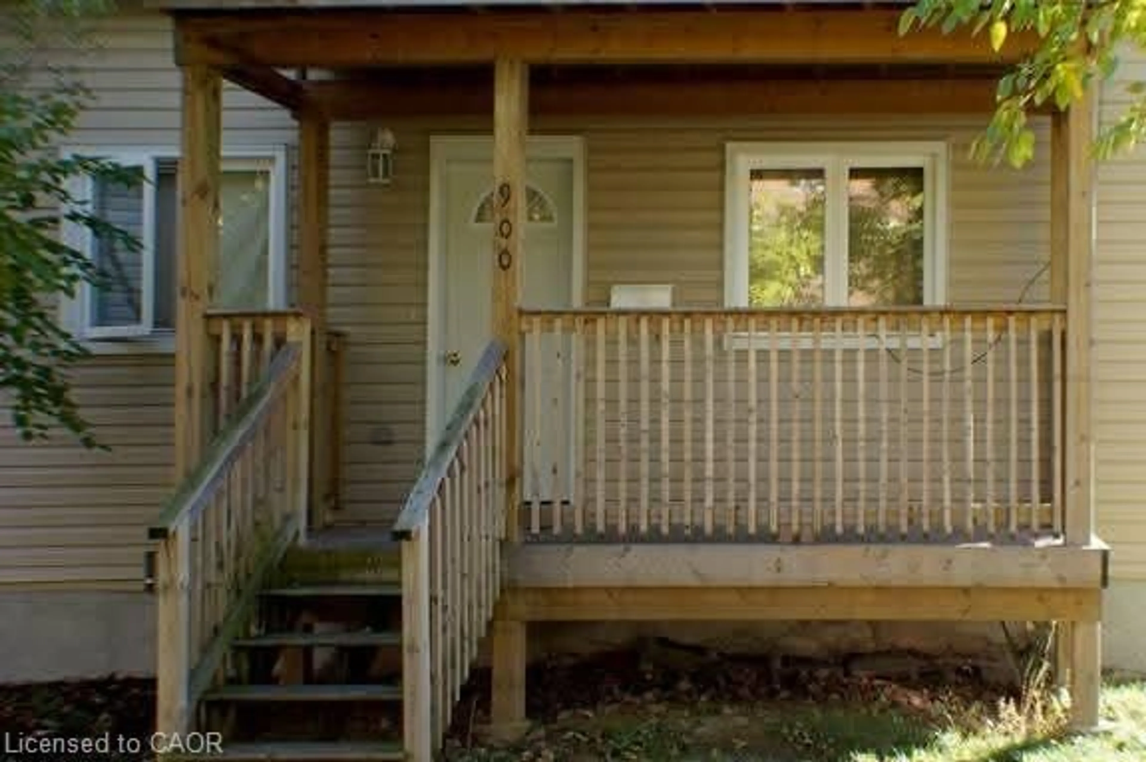 Unknown for 900 Concession St, Hamilton Ontario L8V 1E8