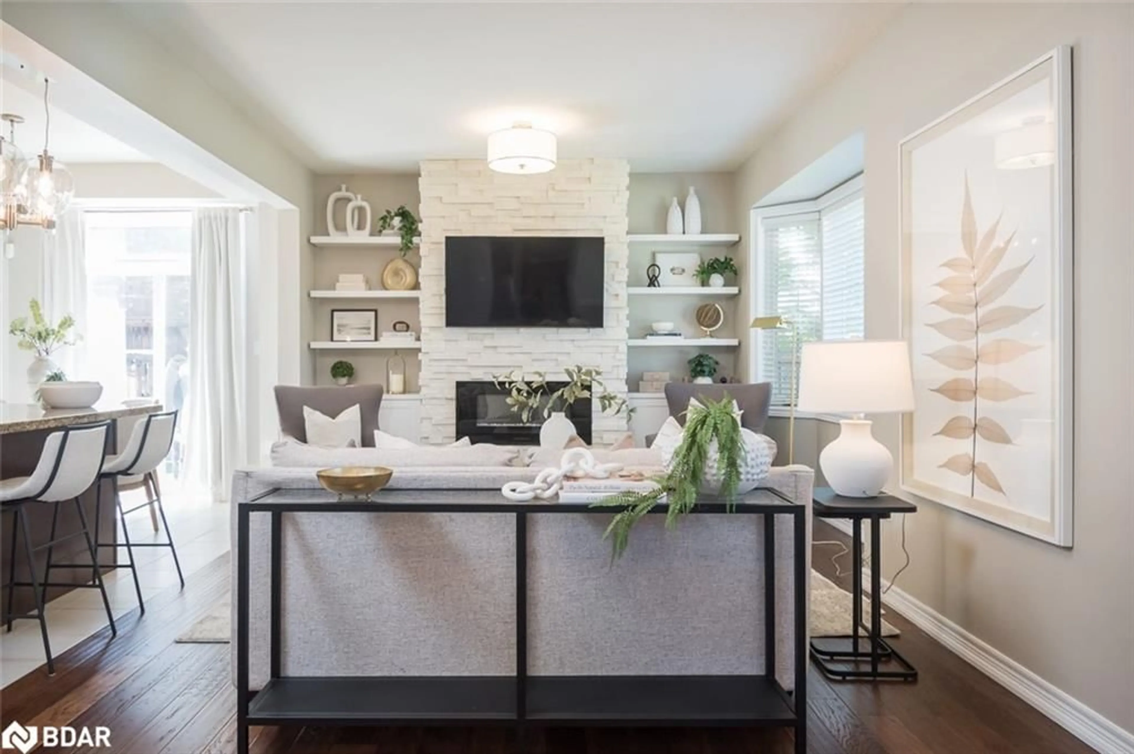 Living room with furniture, unknown for 90 Raymond Road, Hamilton Ontario L9K 0J6