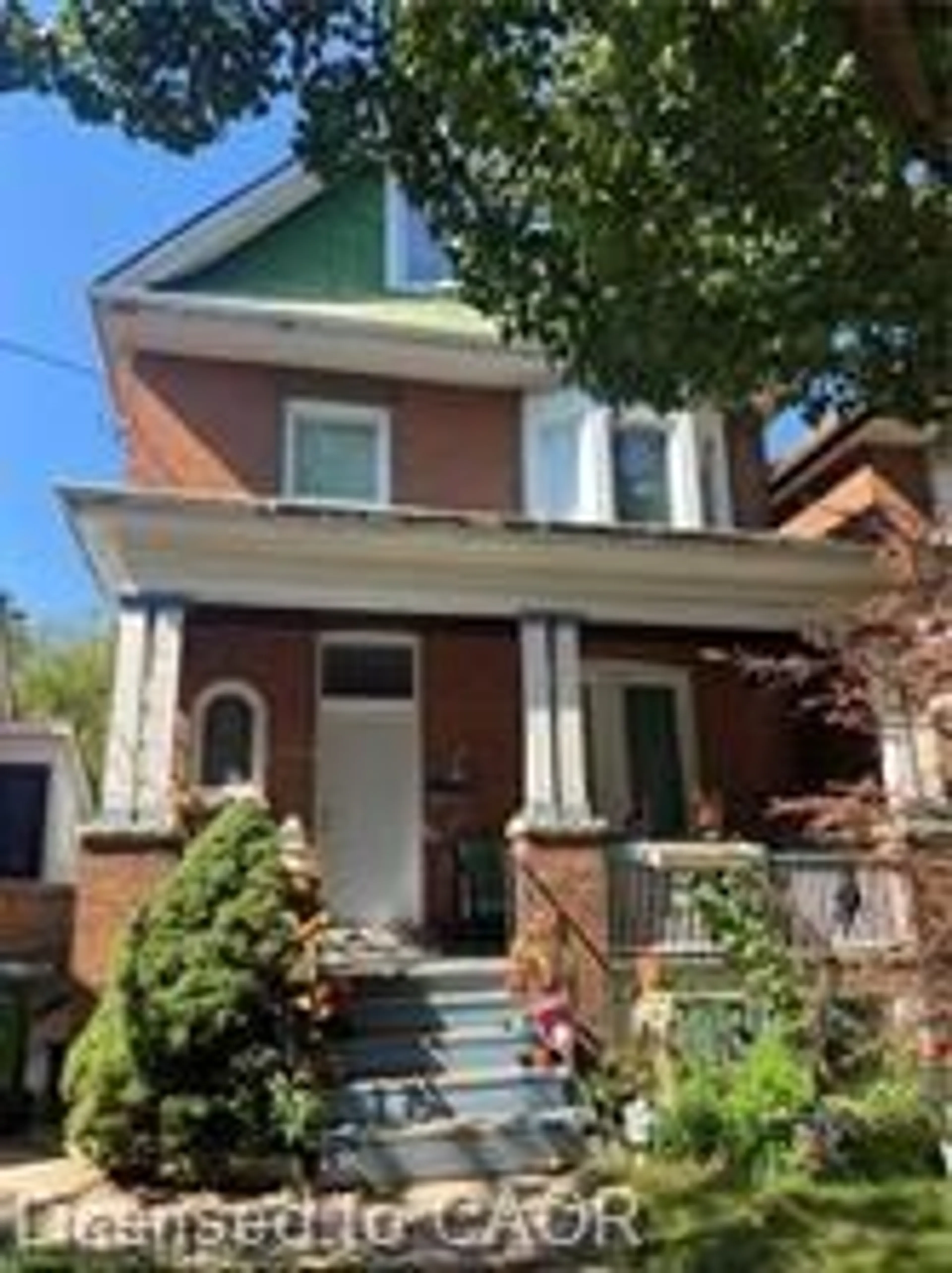 Home with brick exterior material, street for 44 Gladstone Ave, Hamilton Ontario L8M 2H6