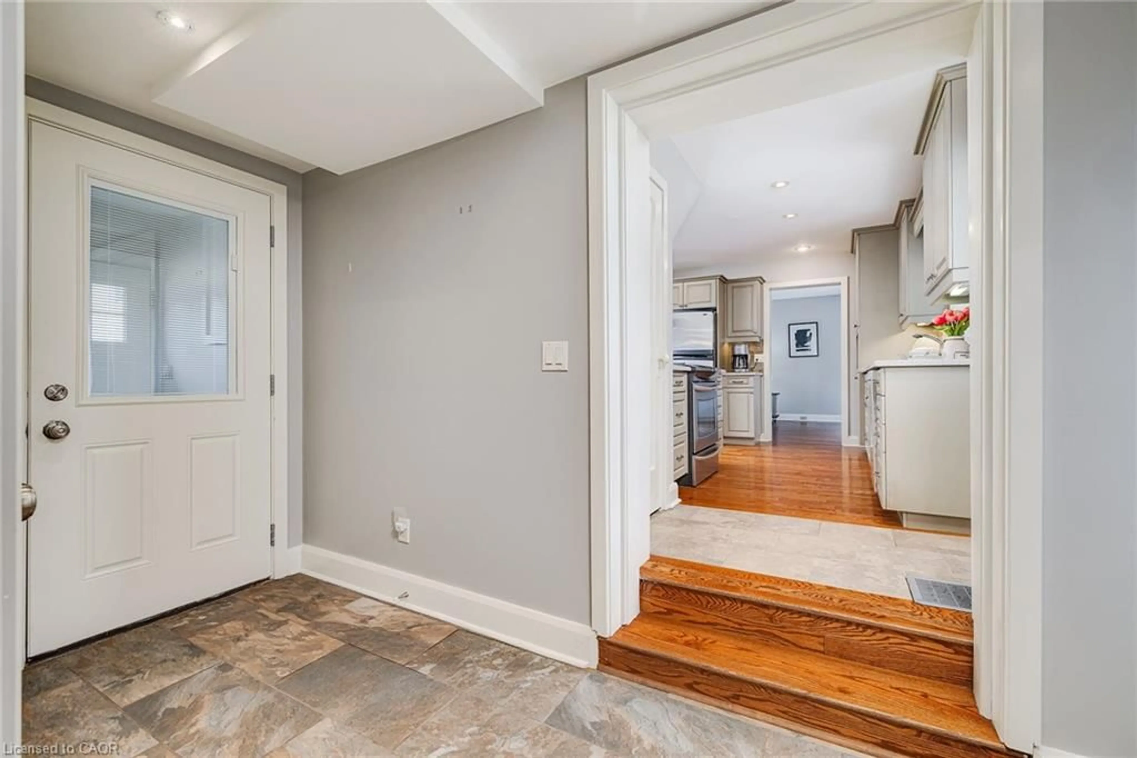 Indoor entryway for 46 Sydenham St, Flesherton Ontario N0C 1E0