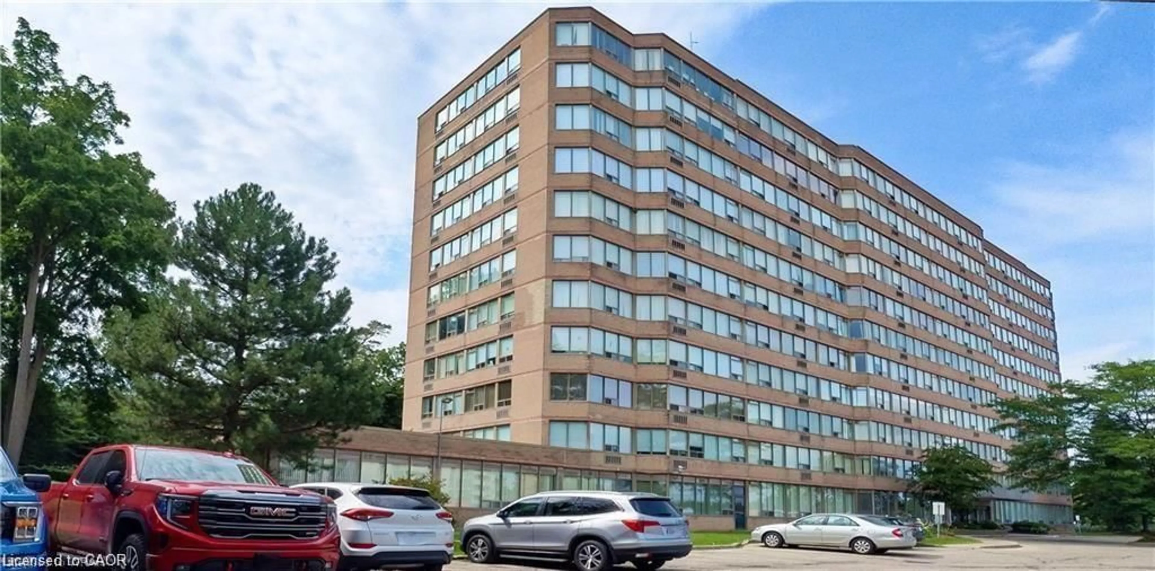 Indoor foyer for 3227 King St #1011, Kitchener Ontario N2A 3Z9