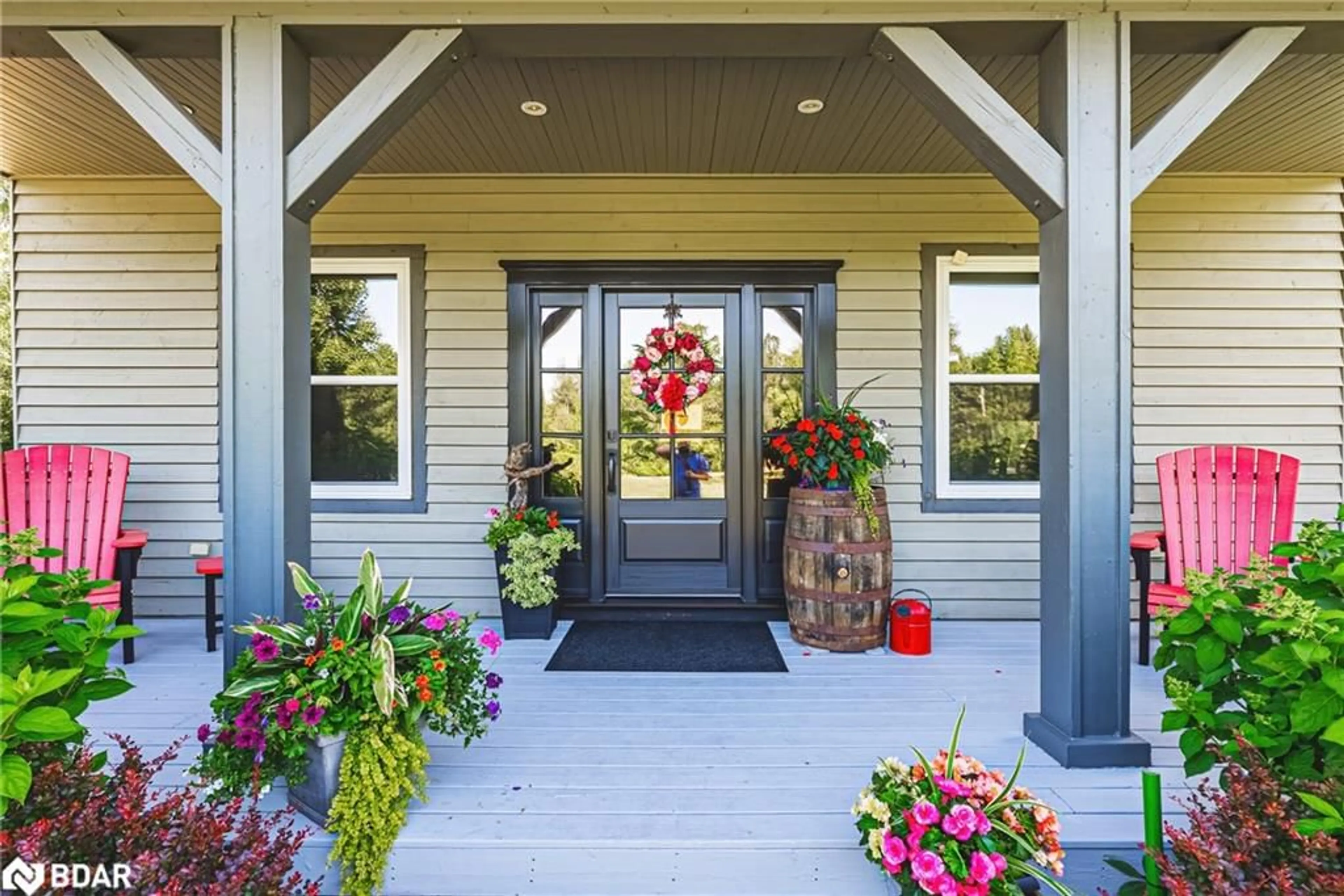 Indoor entryway for 8305 Canyon Rd, Campbellville Ontario L0P 1B0
