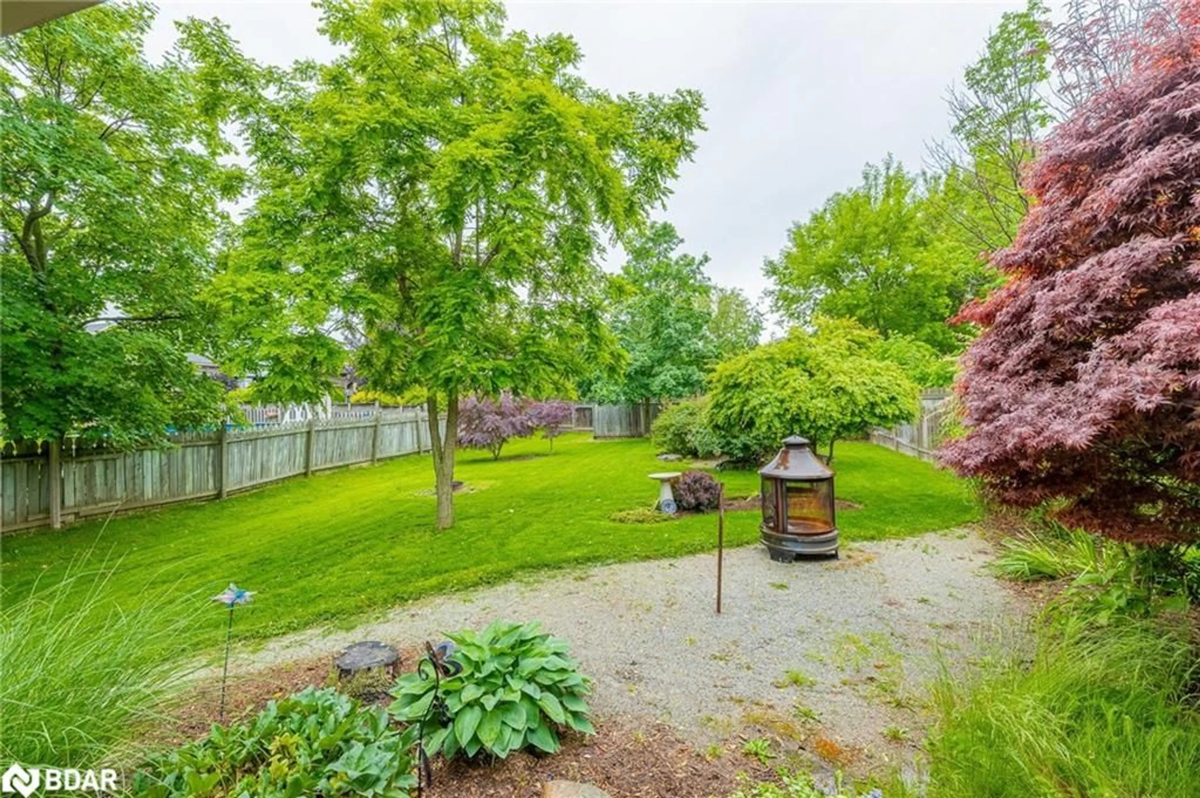 Patio, forest/trees view for 5191 Mulberry Dr, Beamsville Ontario L3J 0J6