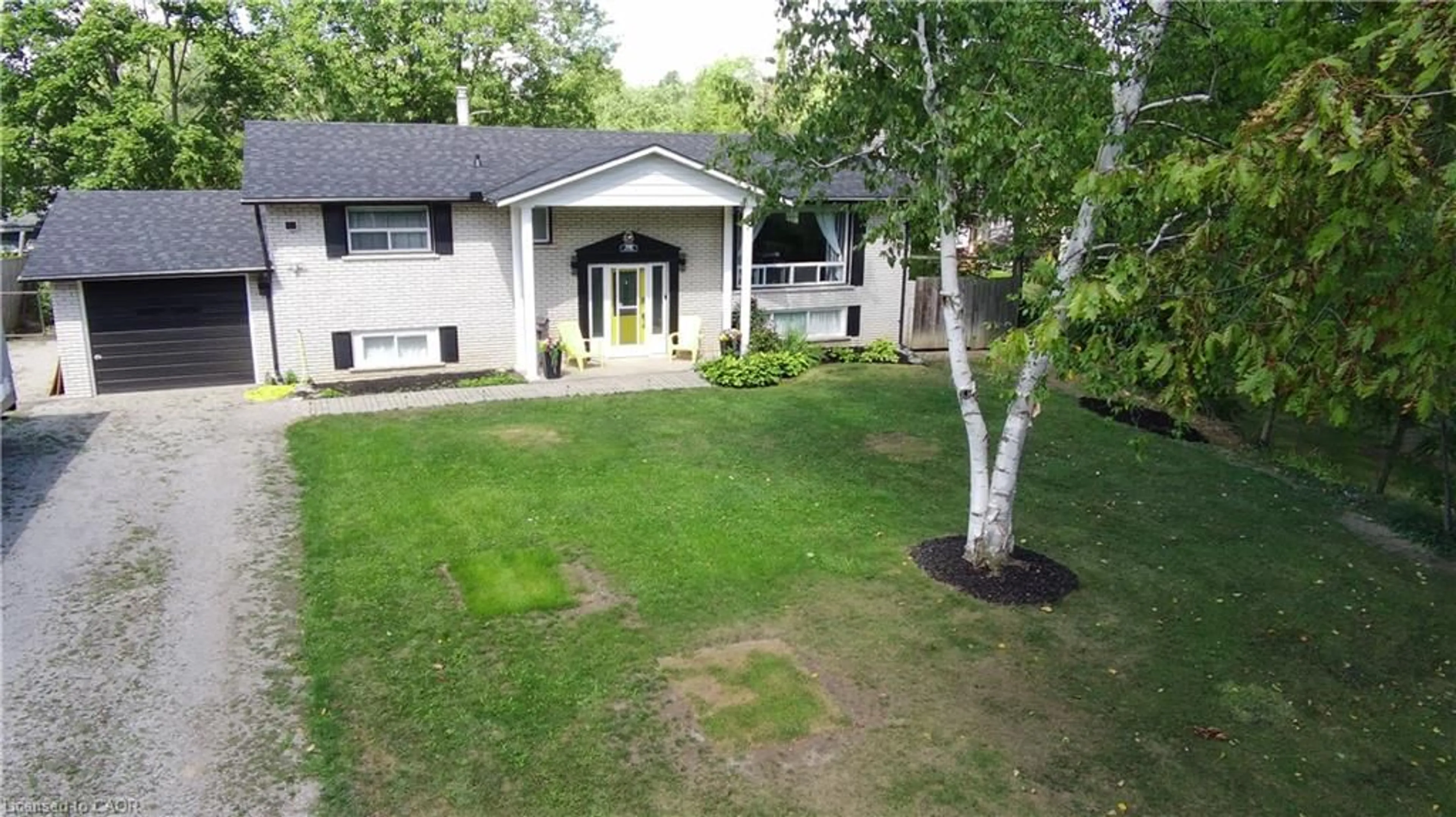 A pic from outside/outdoor area/front of a property/back of a property/a pic from drone, street for 1118 Diltz Rd, Dunnville Ontario N1A 2W2