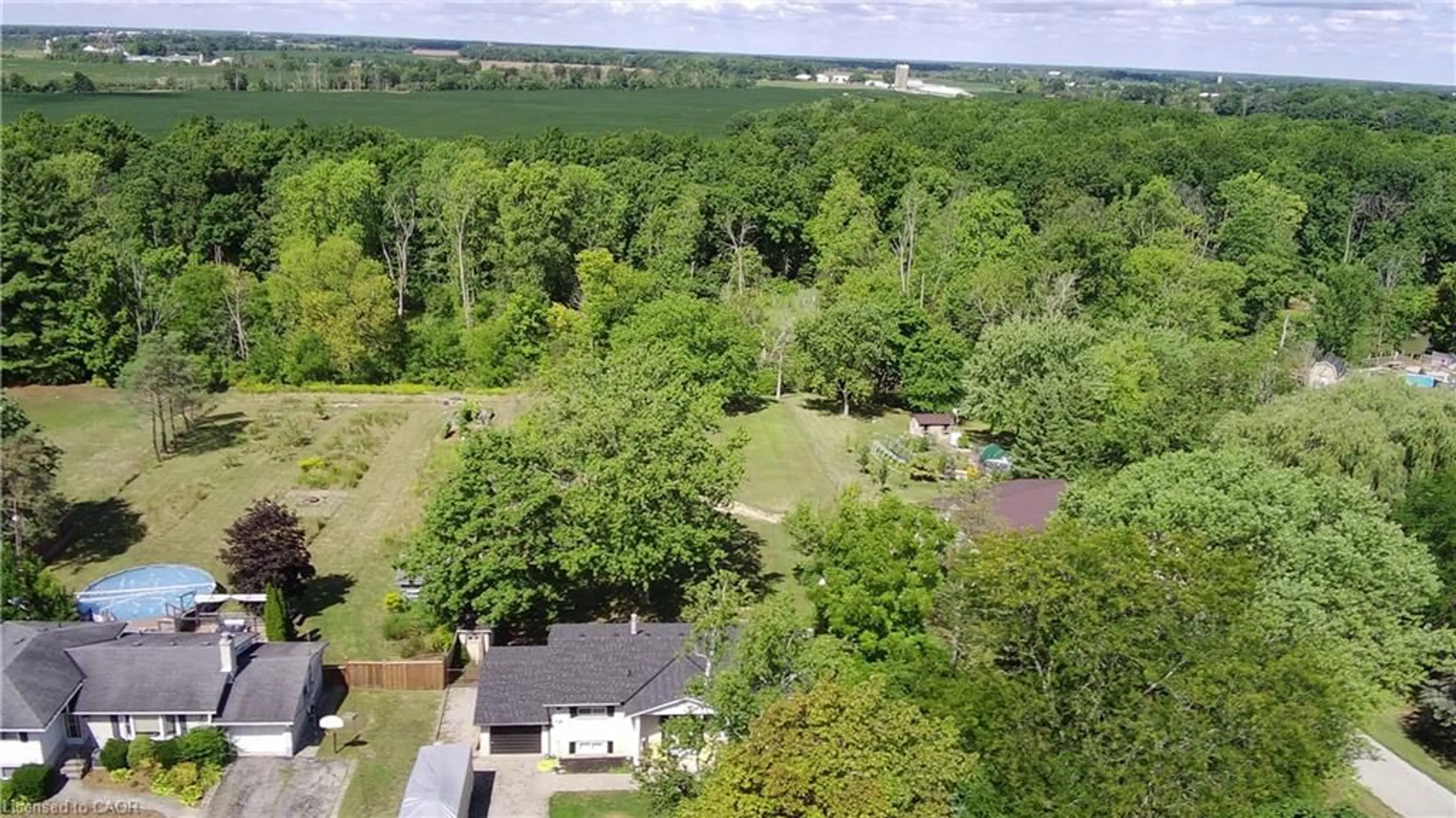 A pic from outside/outdoor area/front of a property/back of a property/a pic from drone, water/lake/river/ocean view for 1118 Diltz Rd, Dunnville Ontario N1A 2W2