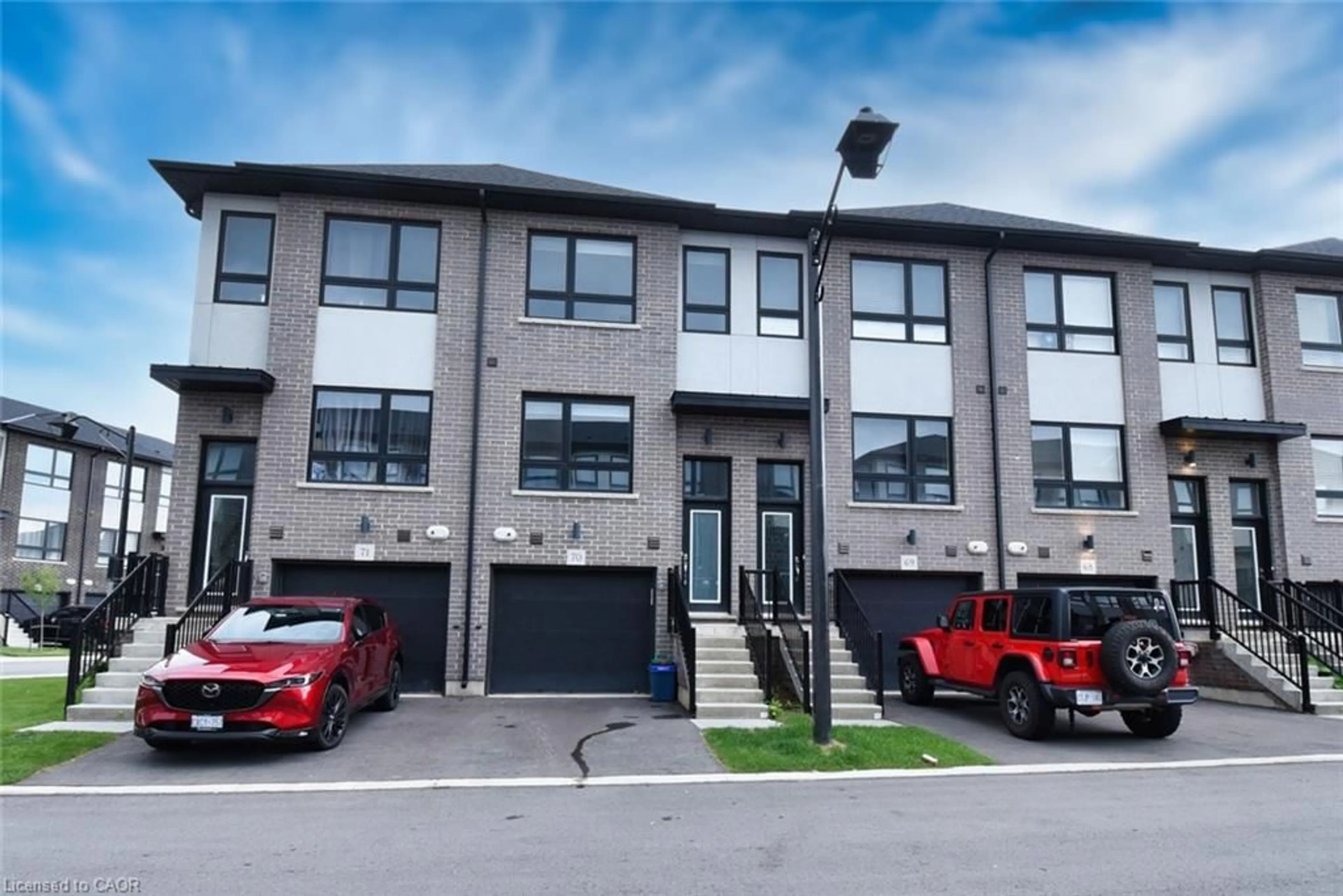 A pic from outside/outdoor area/front of a property/back of a property/a pic from drone, street for 720 Grey St #70, Brantford Ontario N3S 0K2