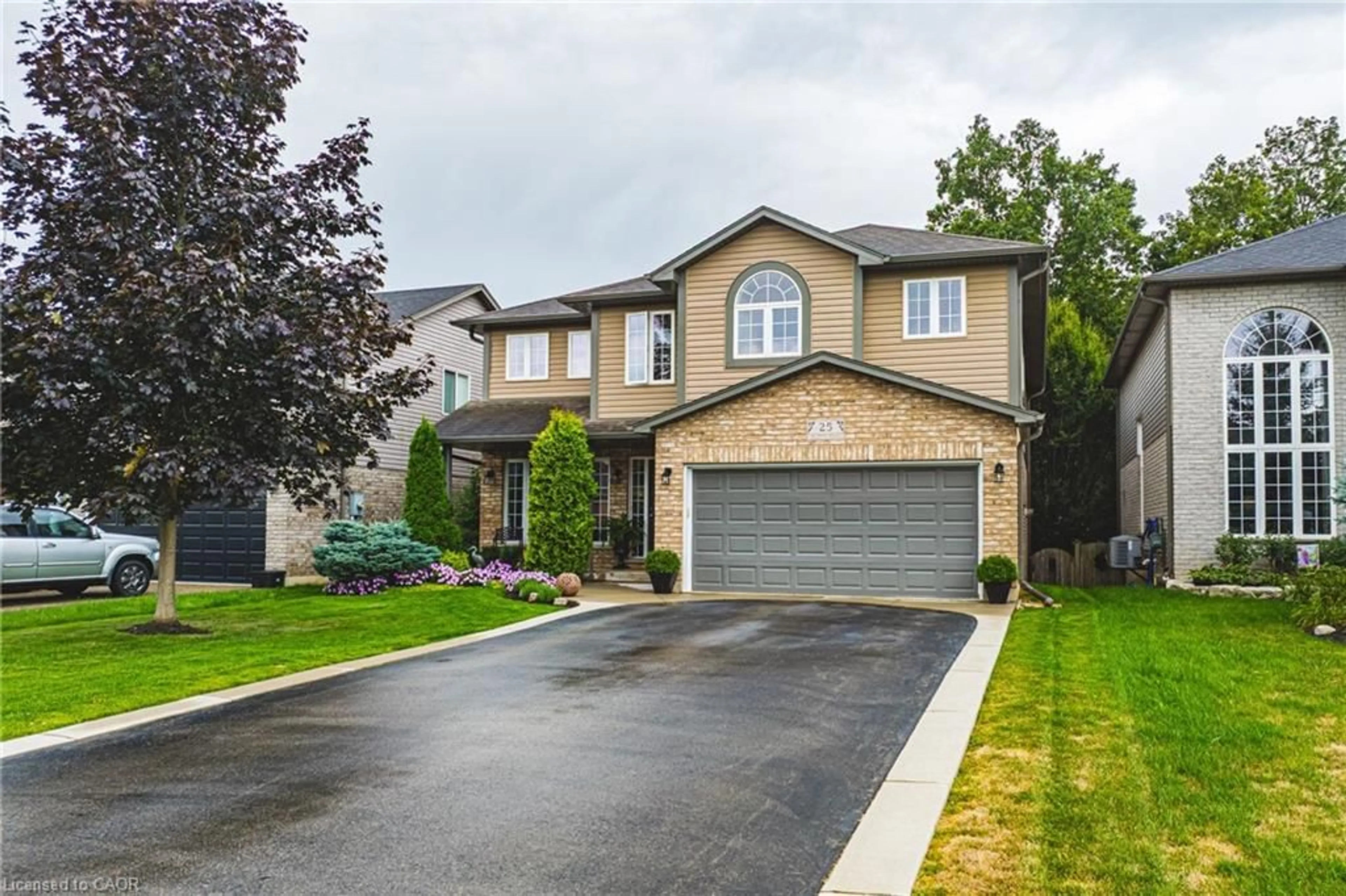 Home with brick exterior material, street for 25 Southwood Cres, Caledonia Ontario N3W 0A6
