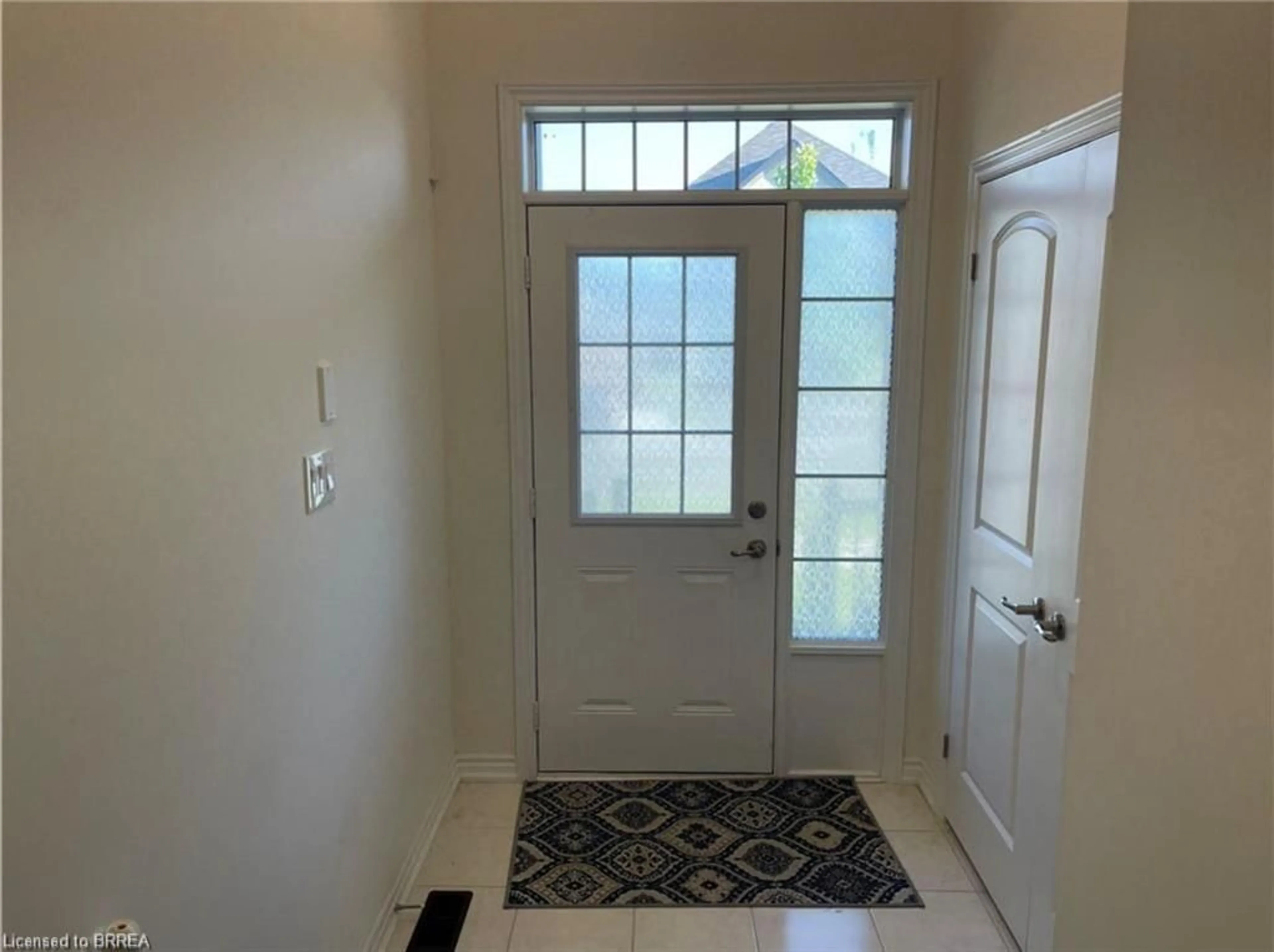 Indoor entryway for 7 Bilanski Farm Rd, Brantford Ontario N3S 0J8