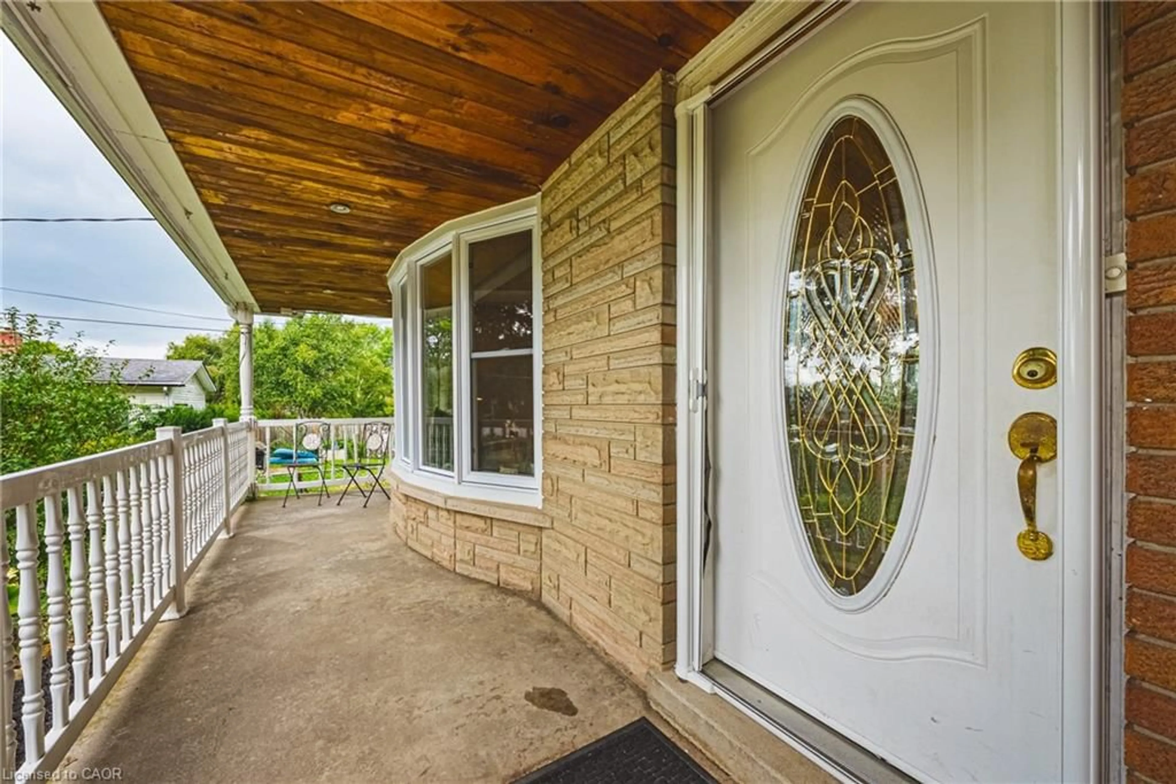 Unknown for 210 Mackenzie Cres, Caledonia Ontario N3W 1A7