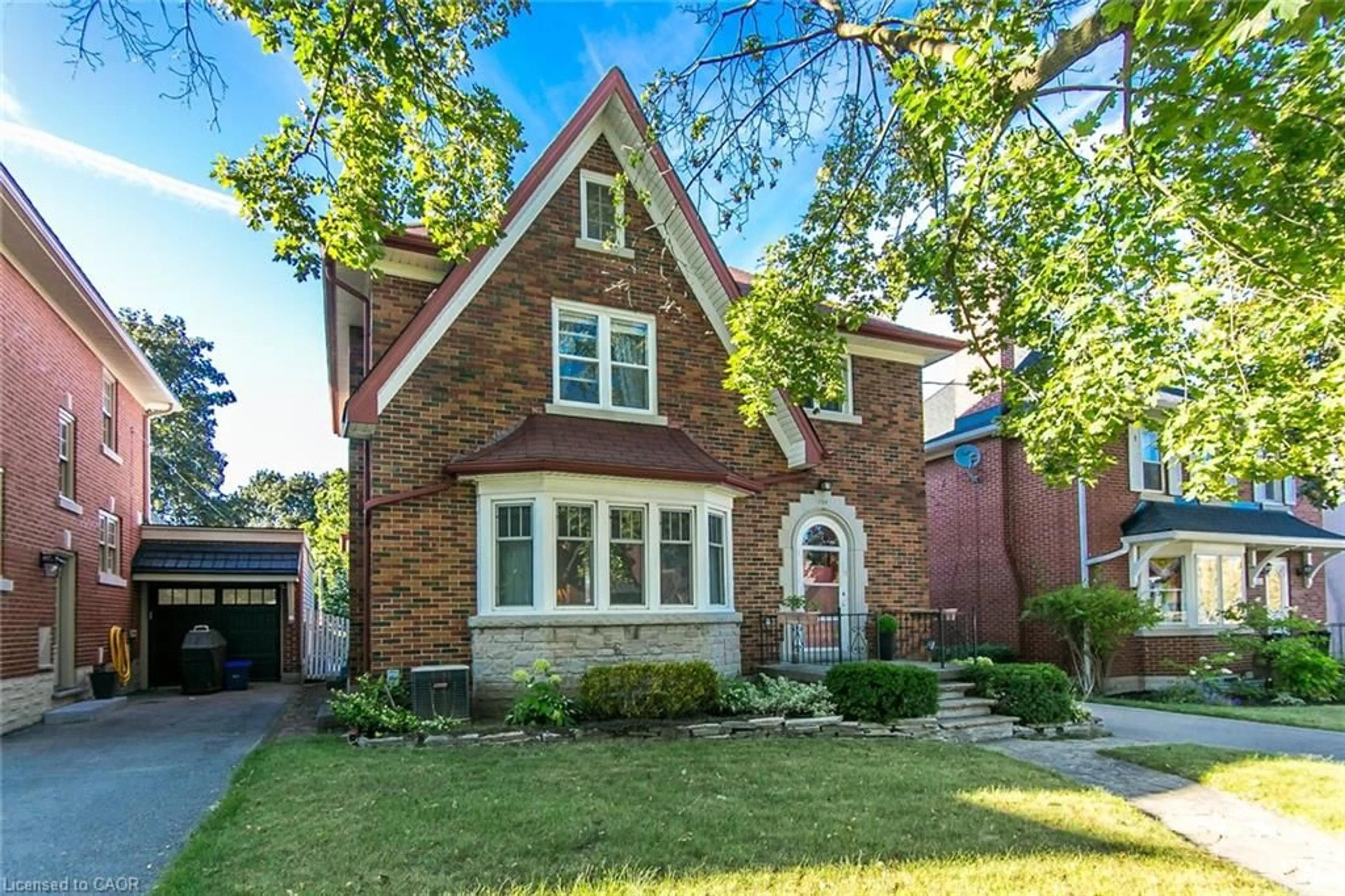 Home with brick exterior material, street for 260 Cameron St, Kitchener Ontario N2H 3B5