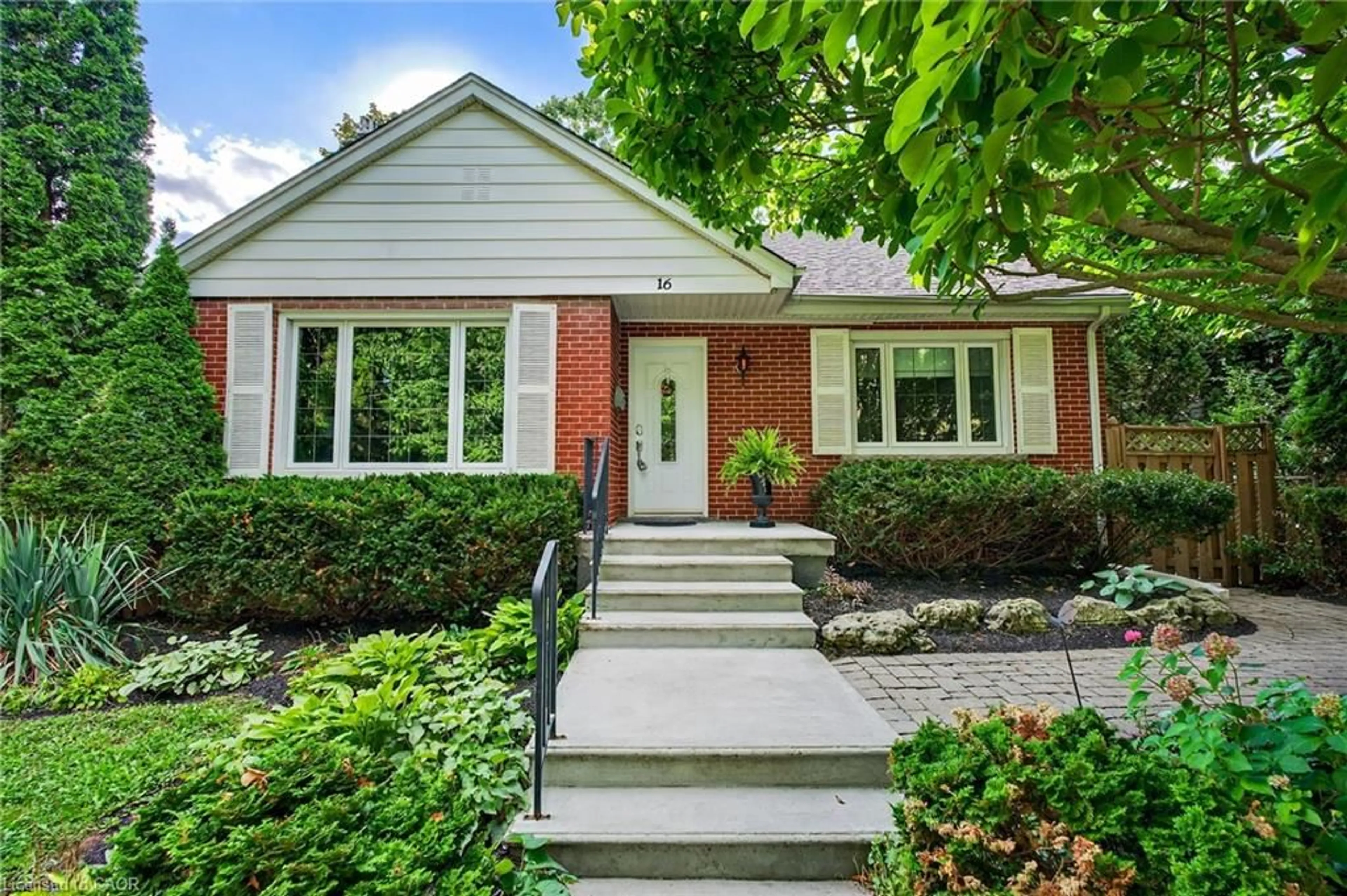 Home with brick exterior material, street for 16 Parkview Row, Dundas Ontario L9H 2R9