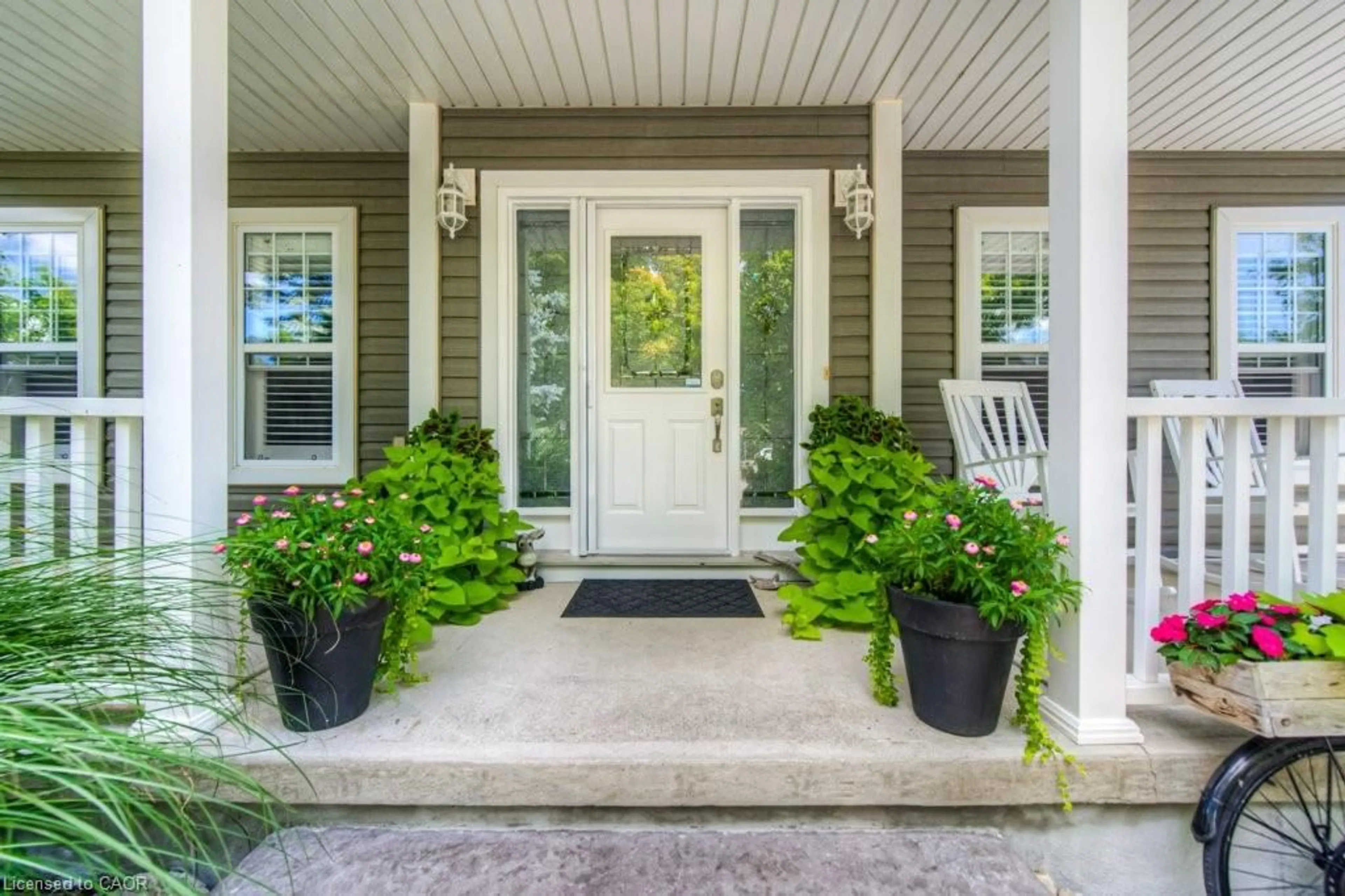 Indoor entryway for 177 Old Maple Blvd, Rockwood Ontario N0B 2K0