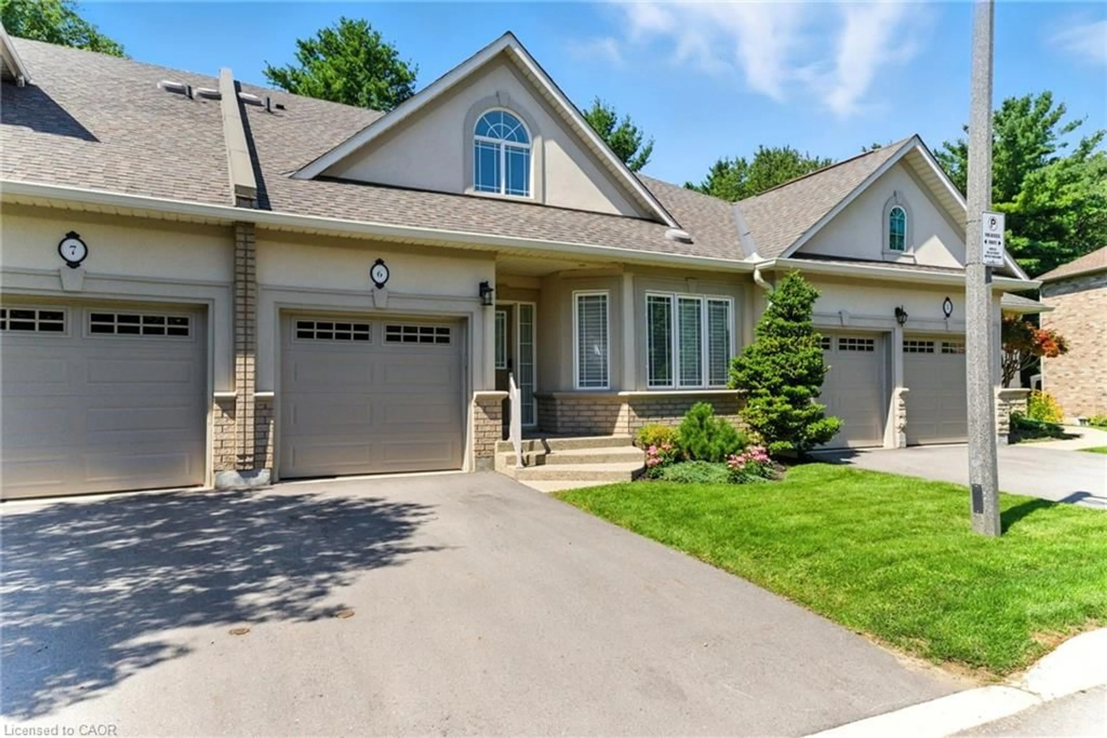 Home with brick exterior material, street for 40 Wesleyan Crt #6, Ancaster Ontario L9G 5C7