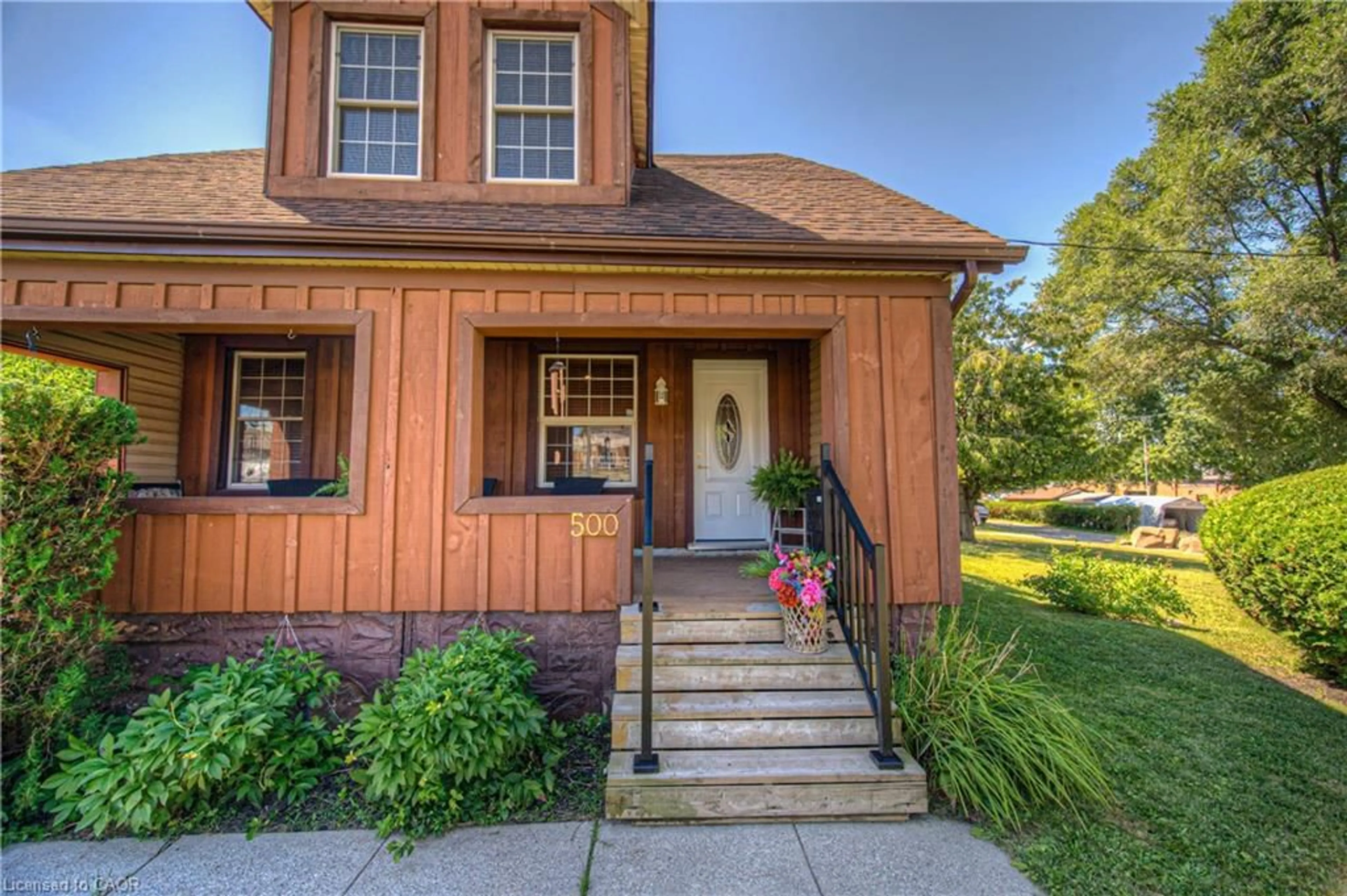 Home with brick exterior material, street for 500 Dundas St, Cambridge Ontario N1R 5R9