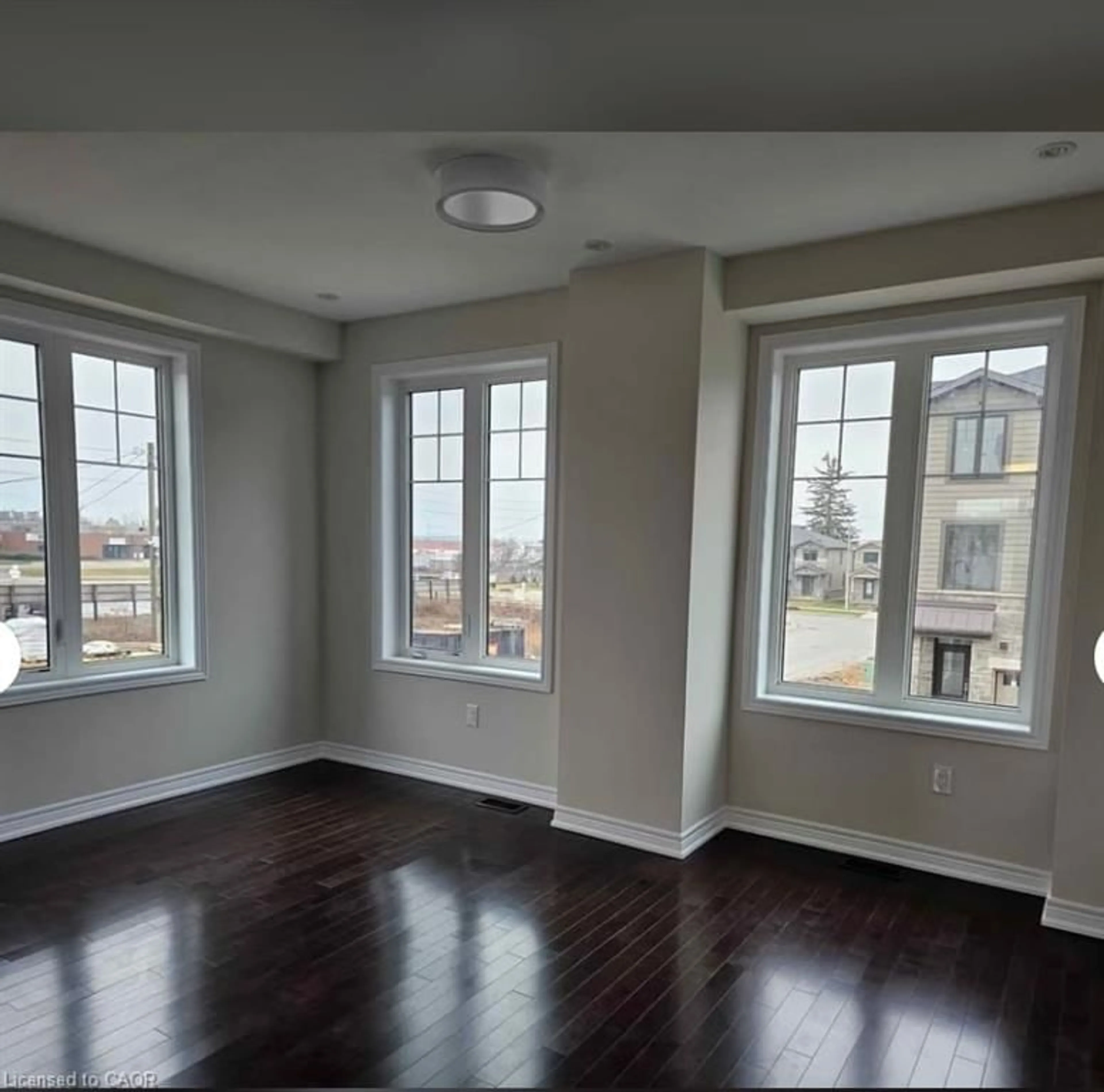 A pic of a room for 10 Birmingham Dr #149, Cambridge Ontario N1R 0C6